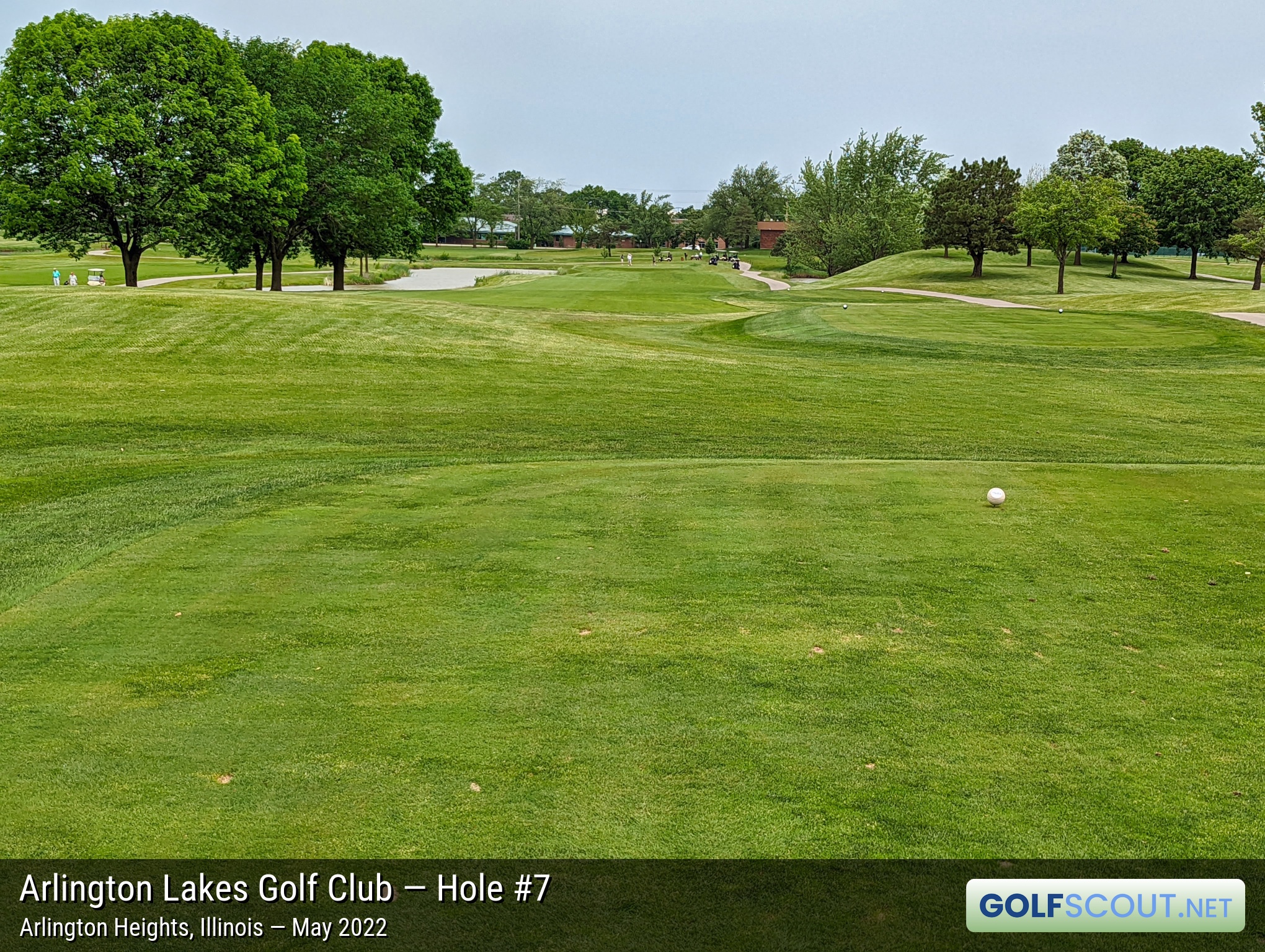 Photo of hole #7 at Arlington Lakes Golf Club in Arlington Heights, Illinois. 