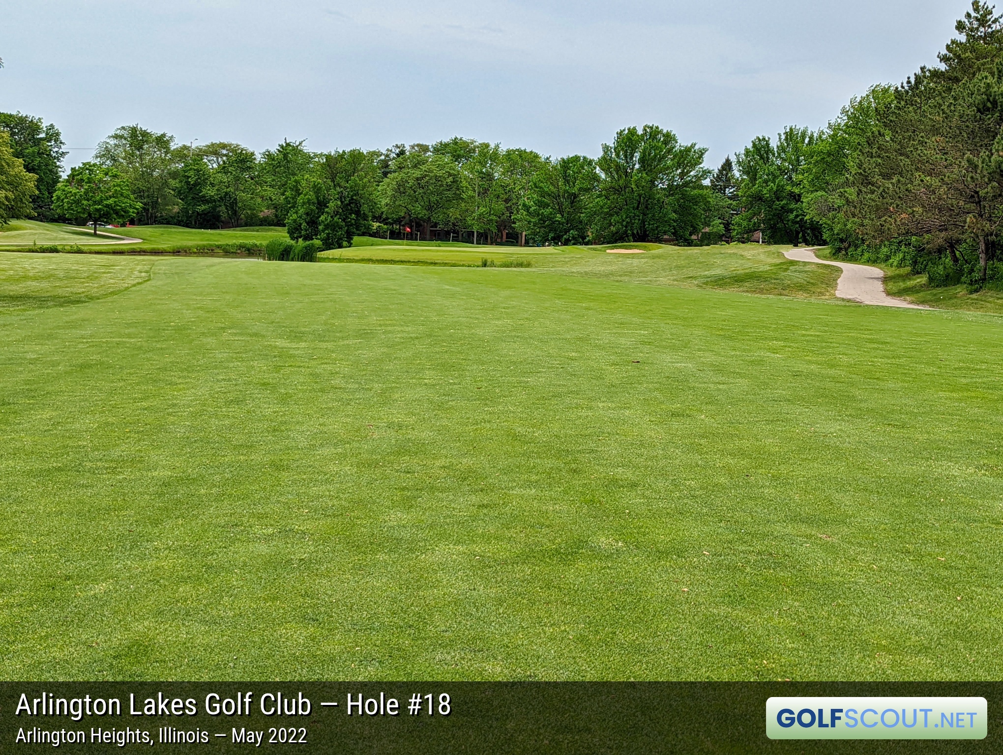 Photo of hole #18 at Arlington Lakes Golf Club in Arlington Heights, Illinois. 