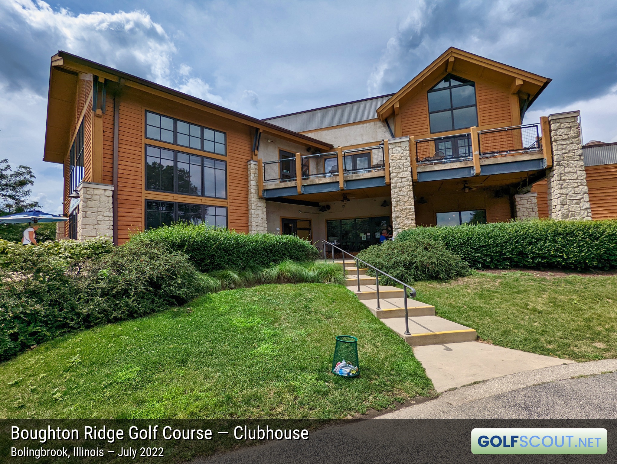 Photo of the clubhouse at Boughton Ridge Golf Course in Bolingbrook, Illinois. 
