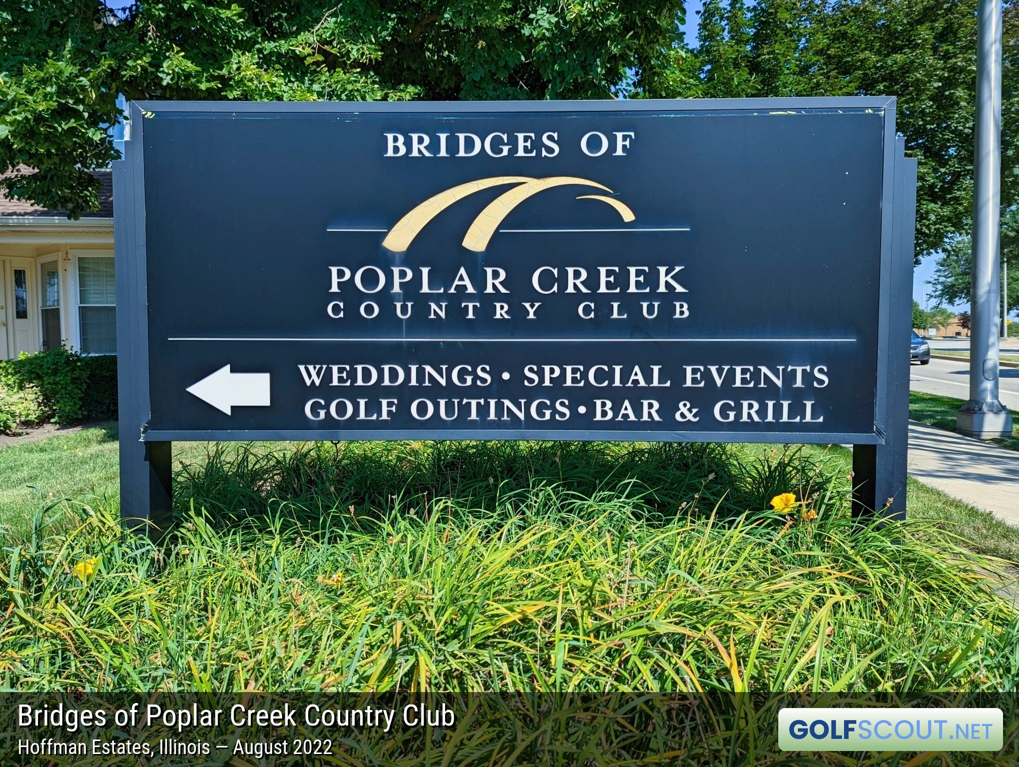Sign at the entrance to Bridges of Poplar Creek Country Club