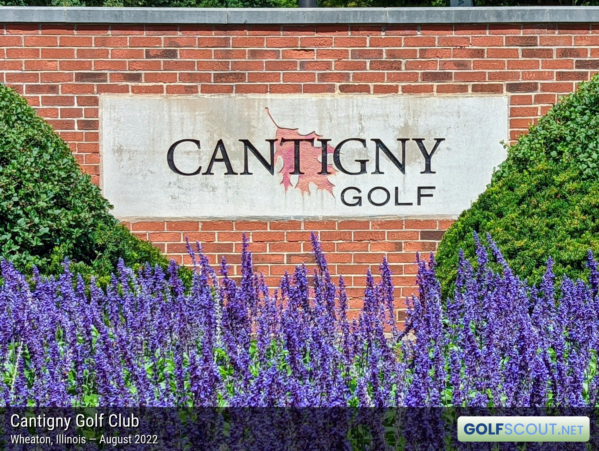 Sign at the entrance to Cantigny Hillside Course