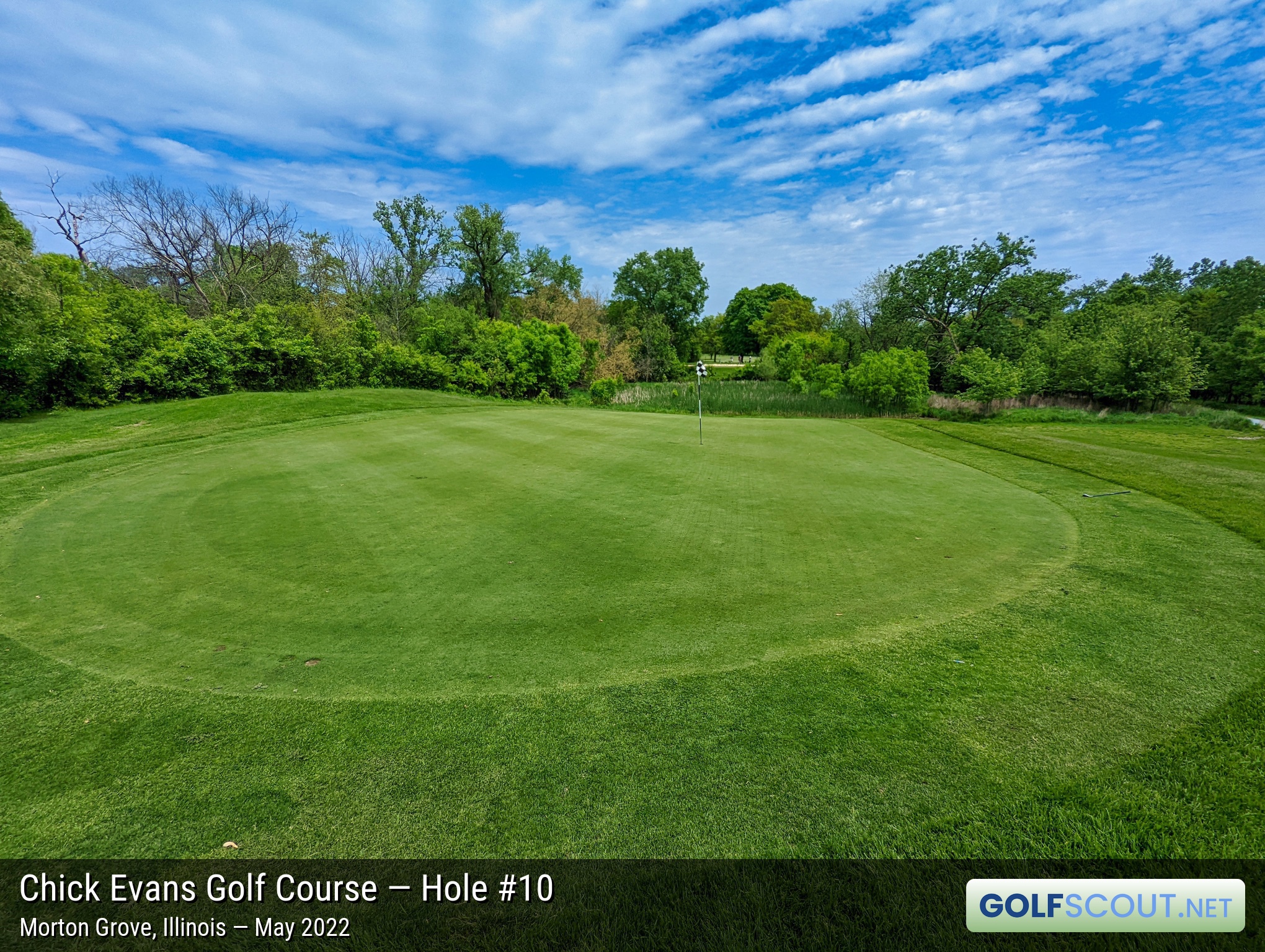 Photo of hole #10 at Chick Evans Golf Course in Morton Grove, Illinois. 