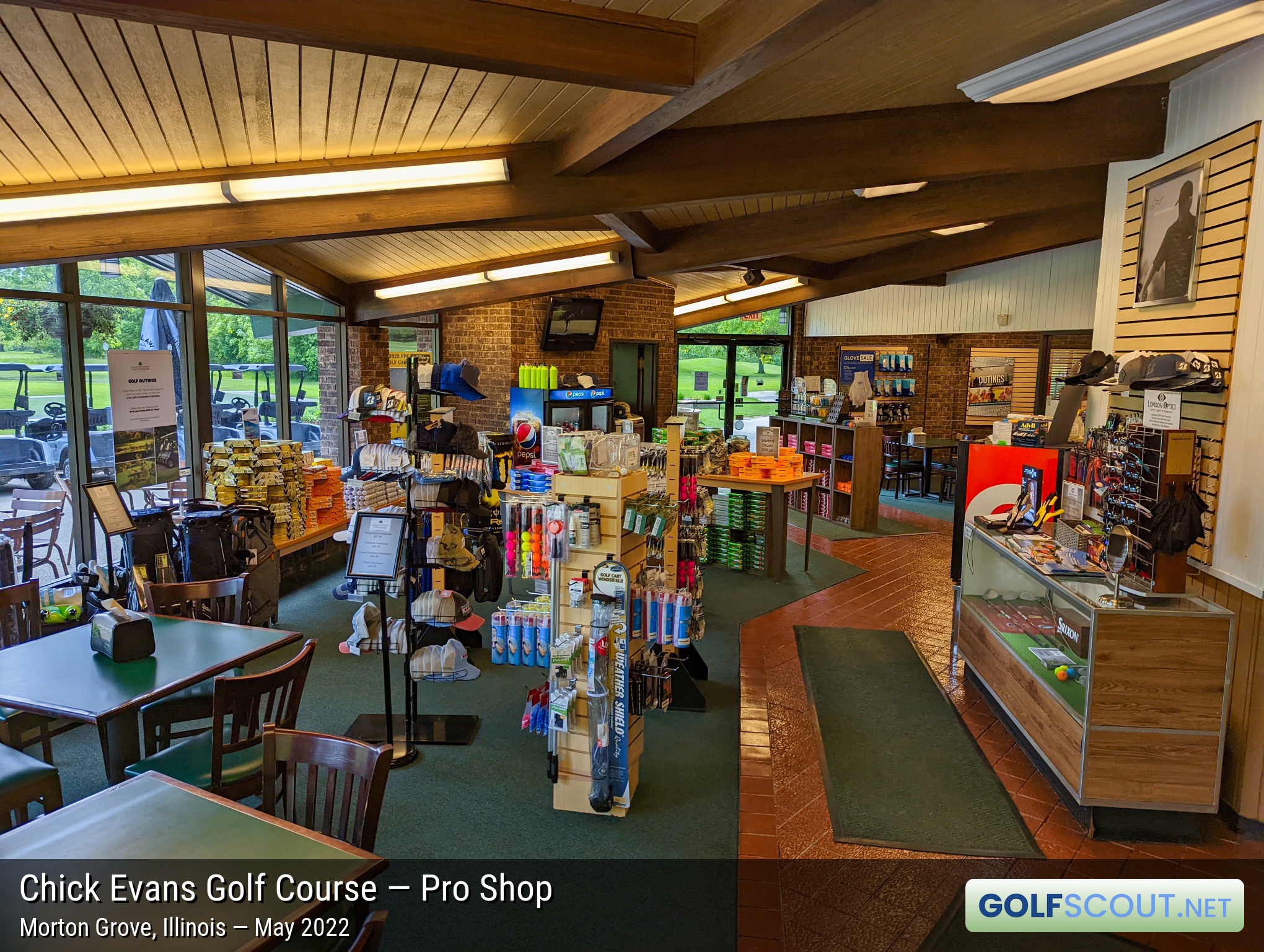 Photo of the pro shop at Chick Evans Golf Course in Morton Grove, Illinois. 