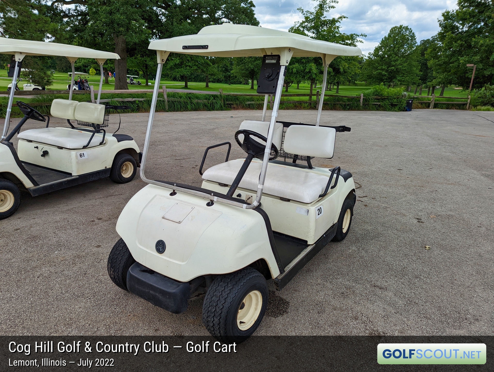 Photo of the golf carts at Cog Hill Course #1 in Lemont, Illinois. A golf cart at Cog Hill, from the front. It looks a little dated.
