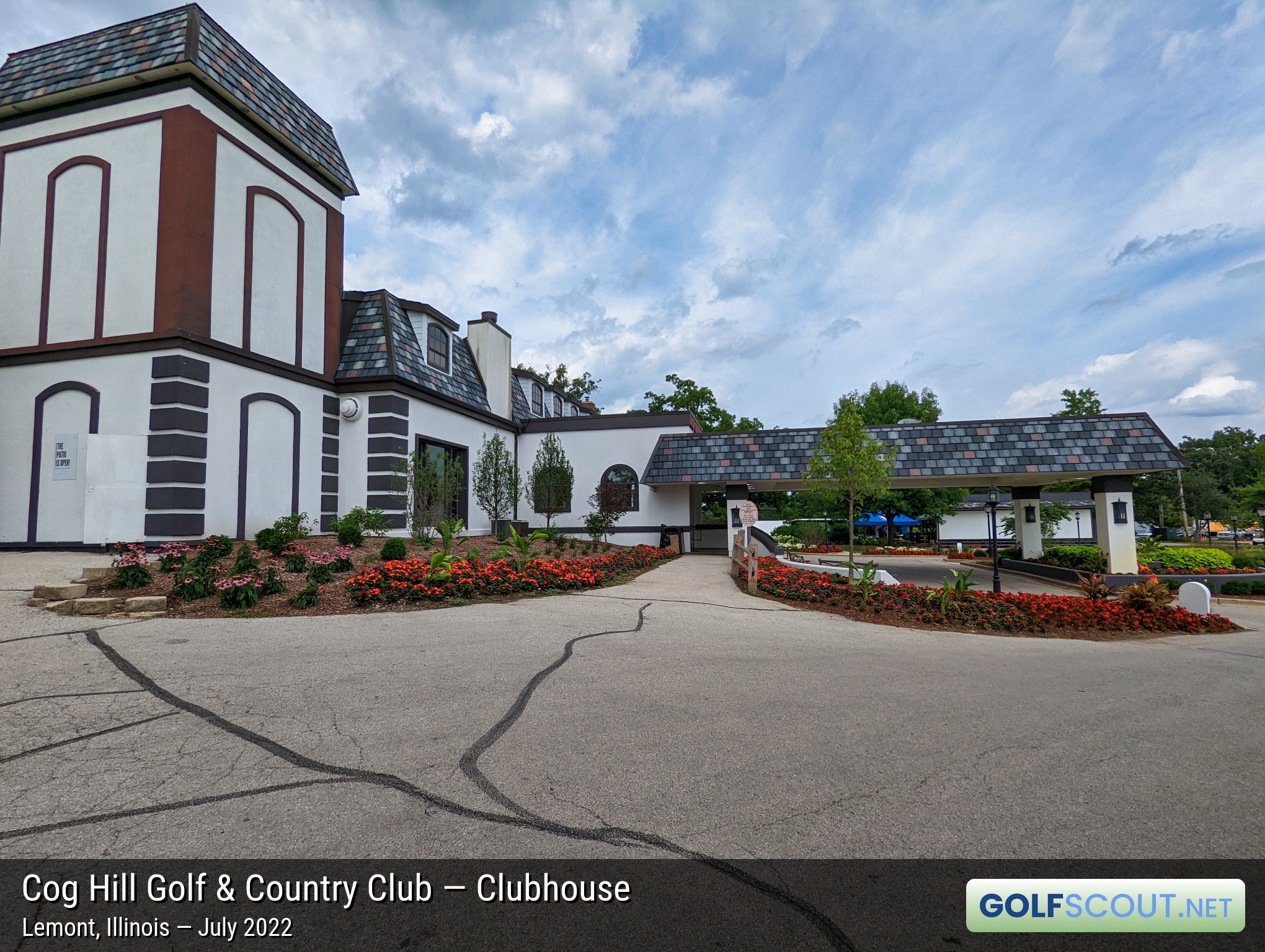 Photo of the clubhouse at Cog Hill Course #1 in Lemont, Illinois. 