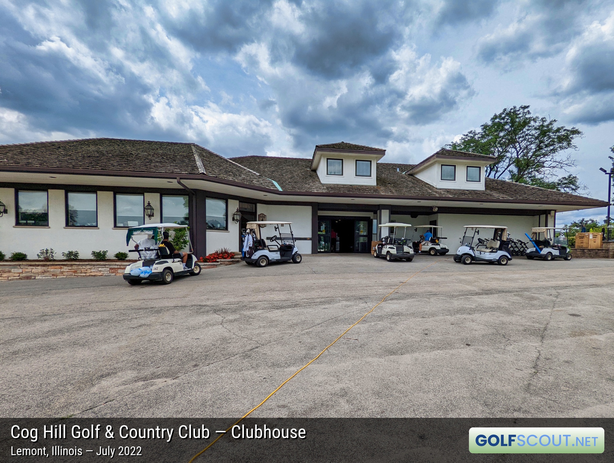 Photo of the clubhouse at Cog Hill Course #2 - Ravines in Lemont, Illinois. The back of the 2/4 clubhouse.