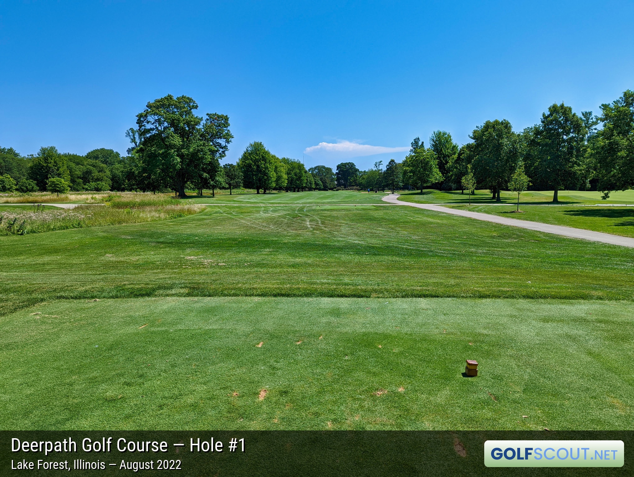 Photo of hole #1 at Deerpath Golf Course in Lake Forest, Illinois. 