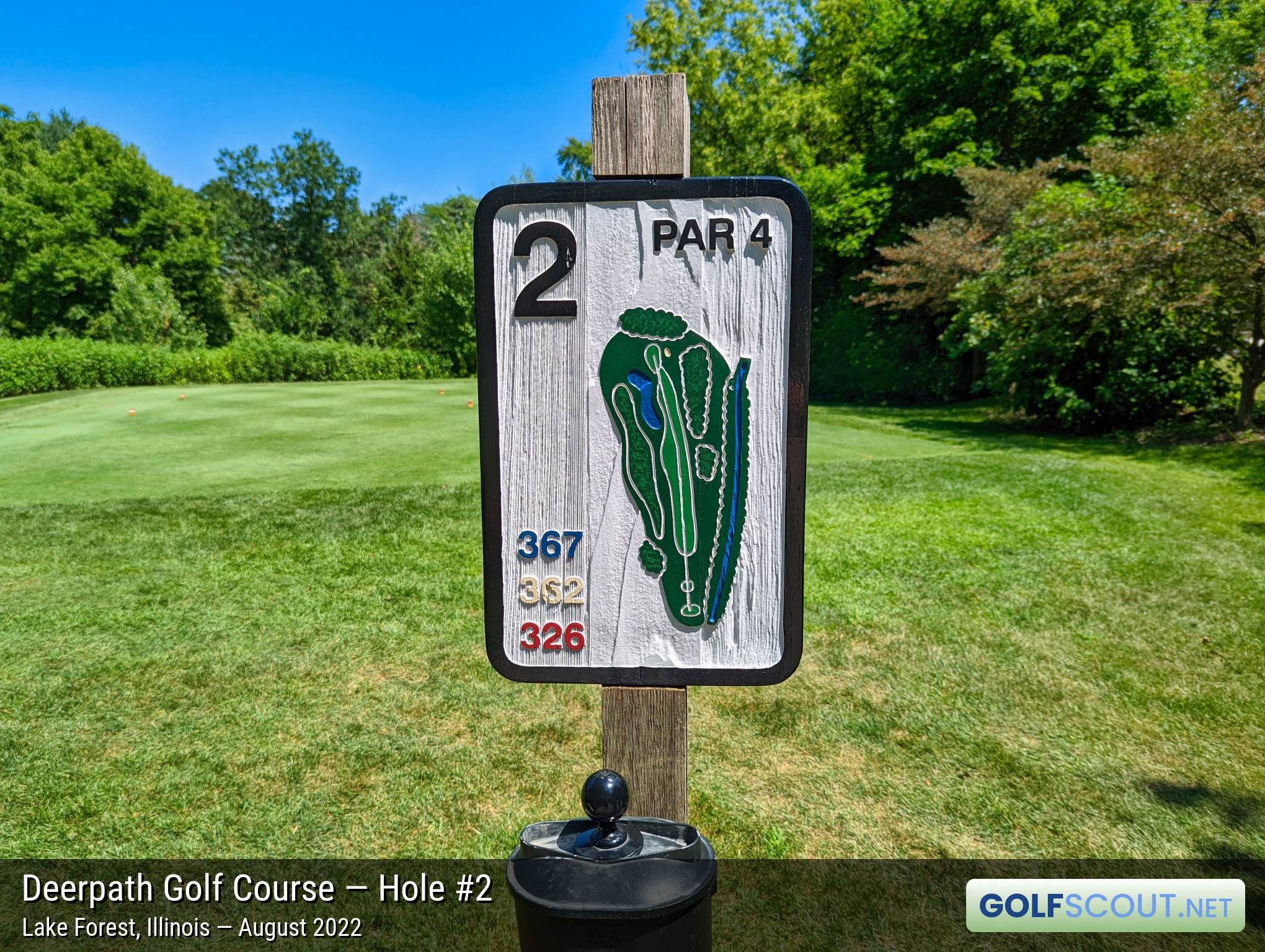 Photo of hole #2 at Deerpath Golf Course in Lake Forest, Illinois. 