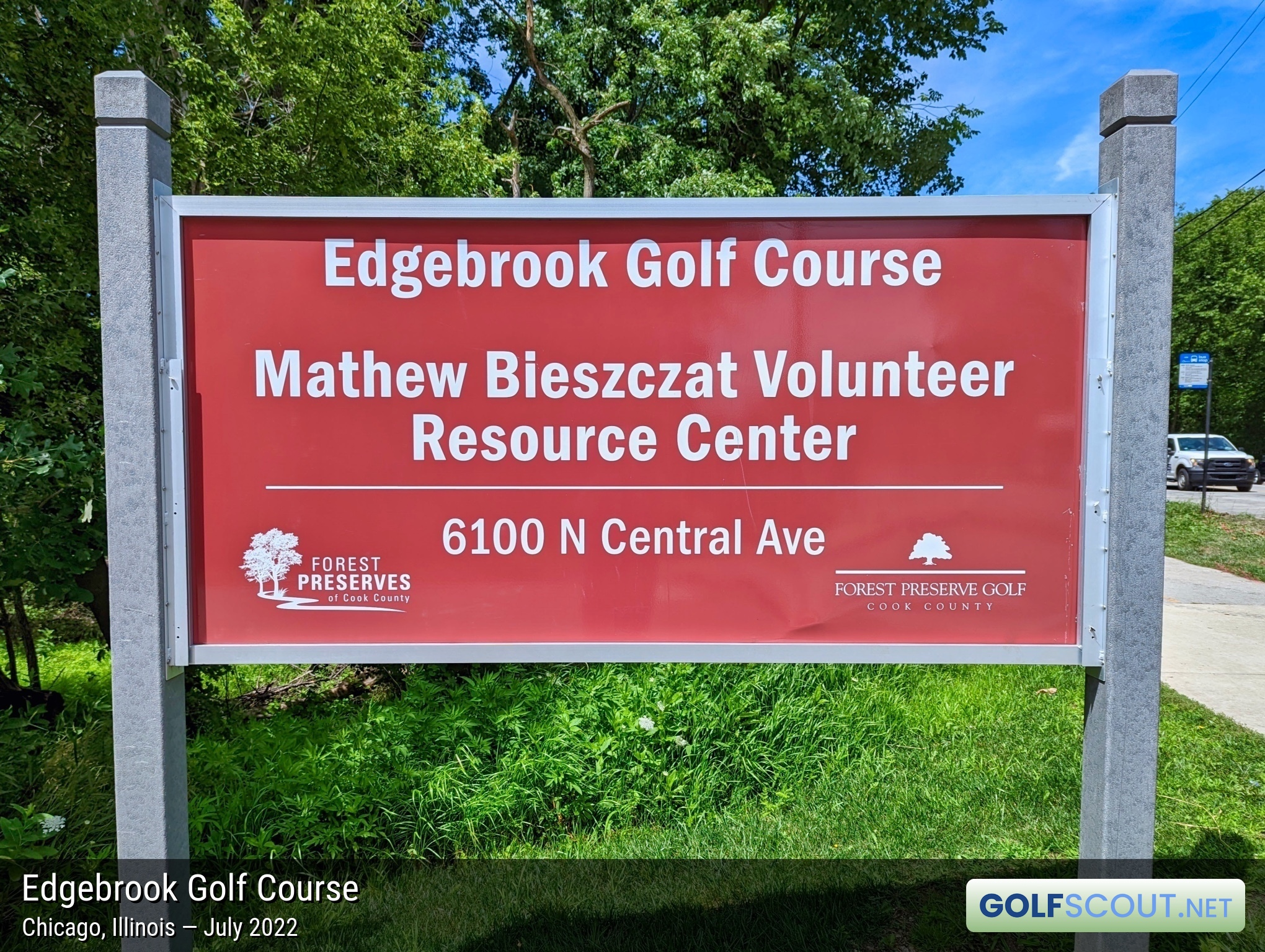 Sign at the entrance to Edgebrook Golf Course