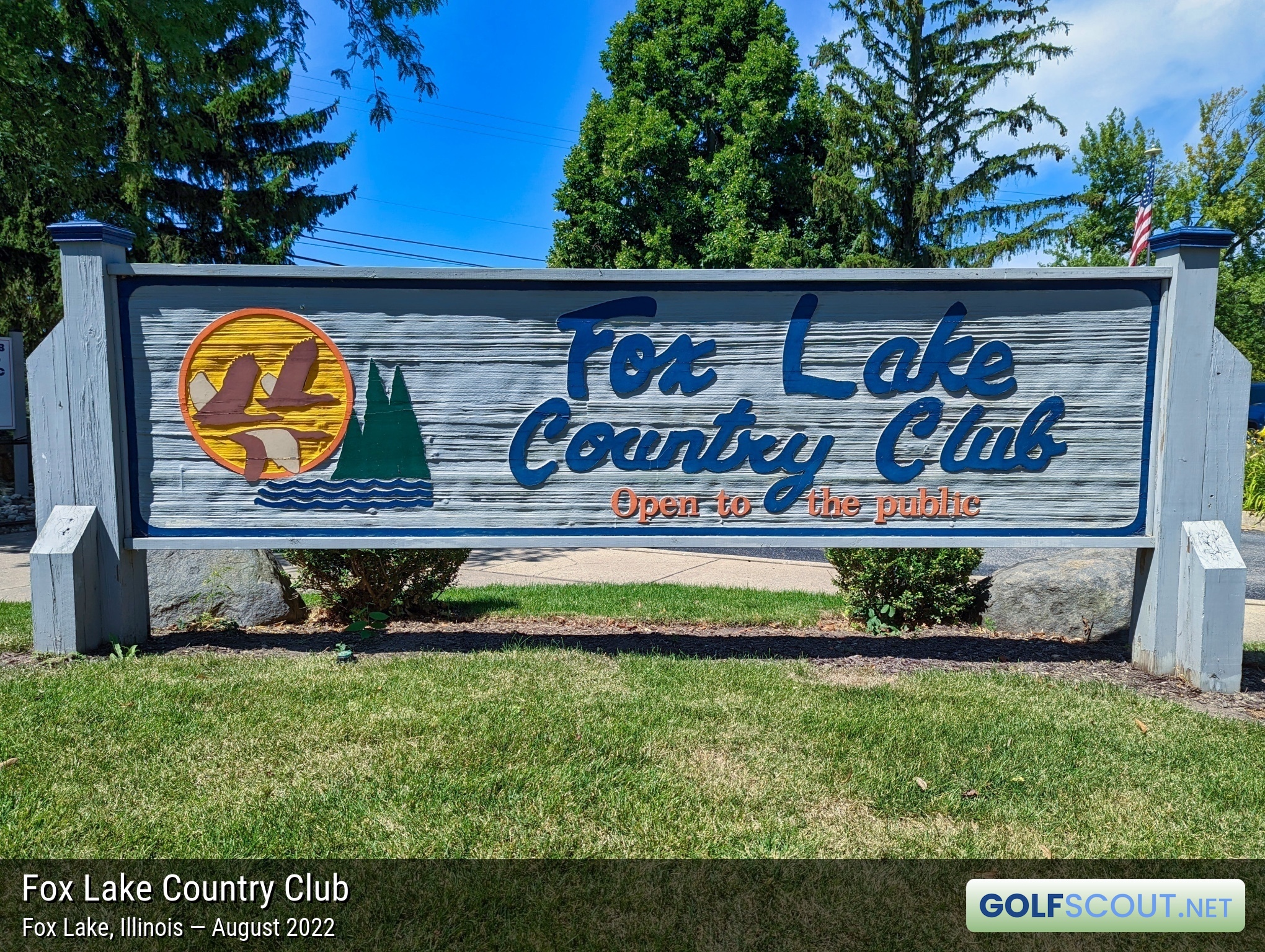 Sign at the entrance to Fox Lake Country Club