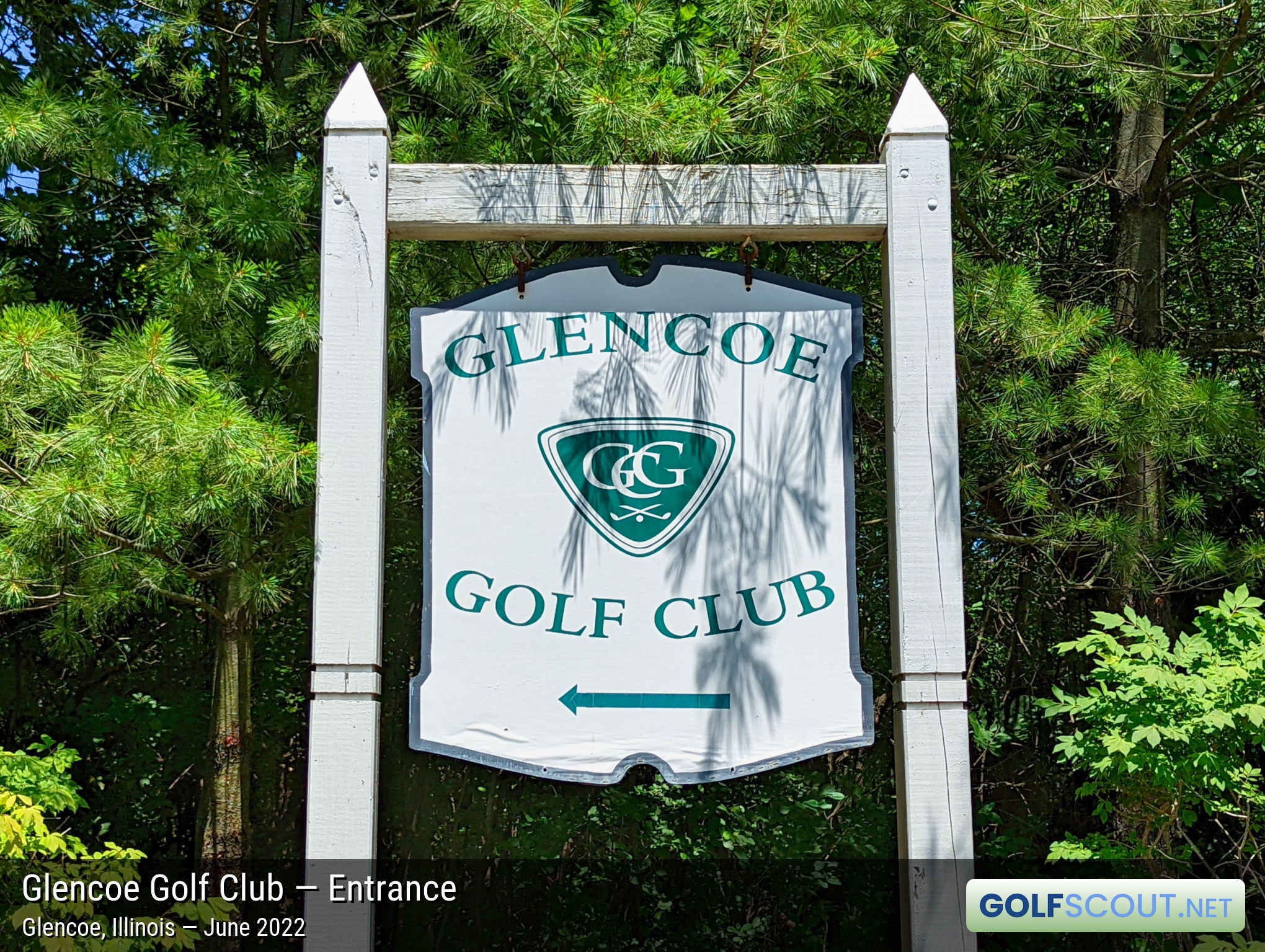 Photo of the entrance at Glencoe Golf Club in Glencoe, Illinois. 