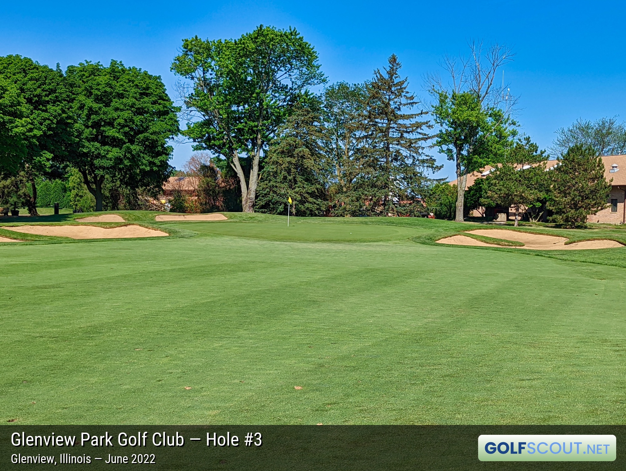 Photo of hole #3 at Glenview Park Golf Club in Glenview, Illinois. 