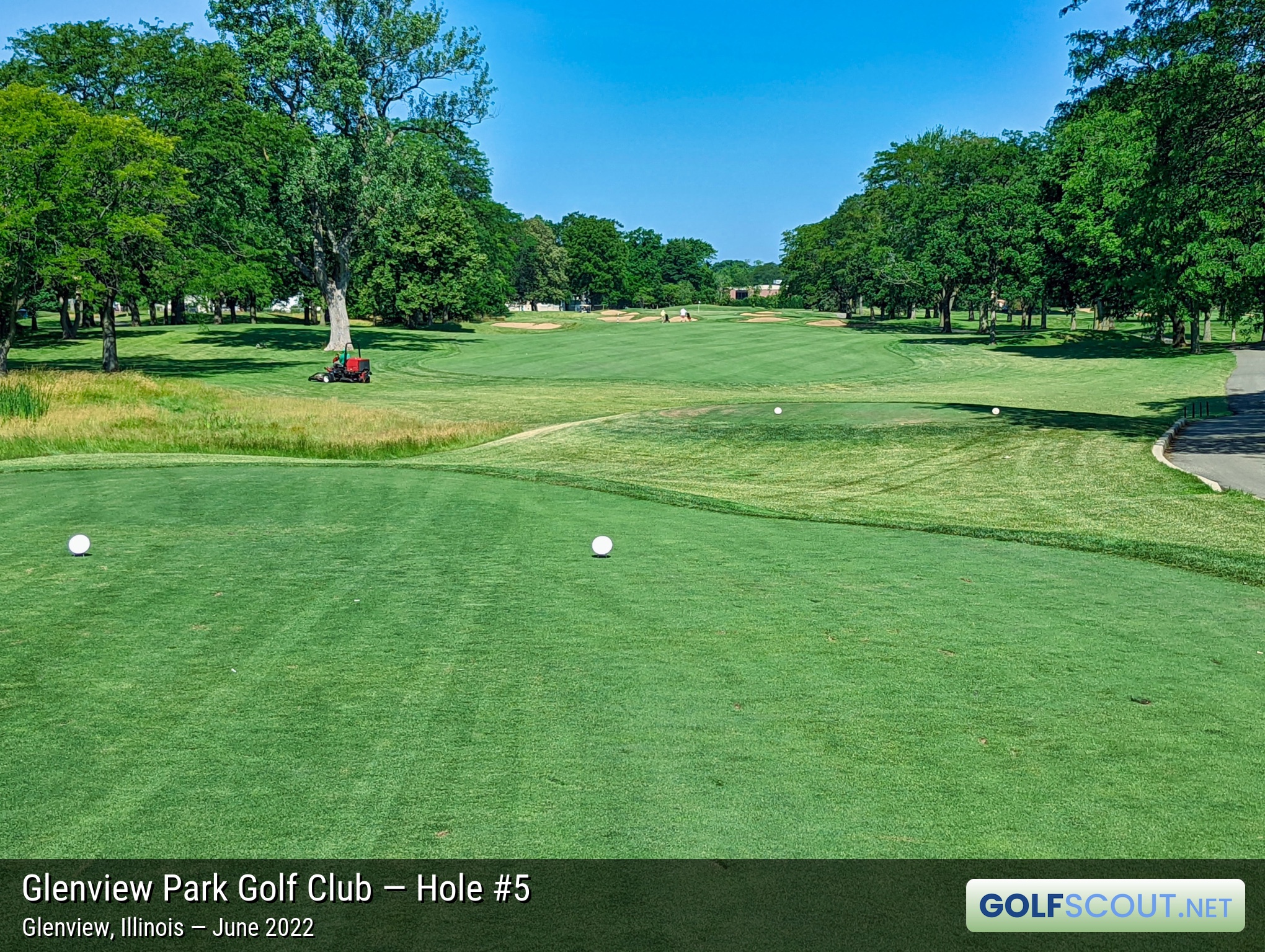 Photo of hole #5 at Glenview Park Golf Club in Glenview, Illinois. 