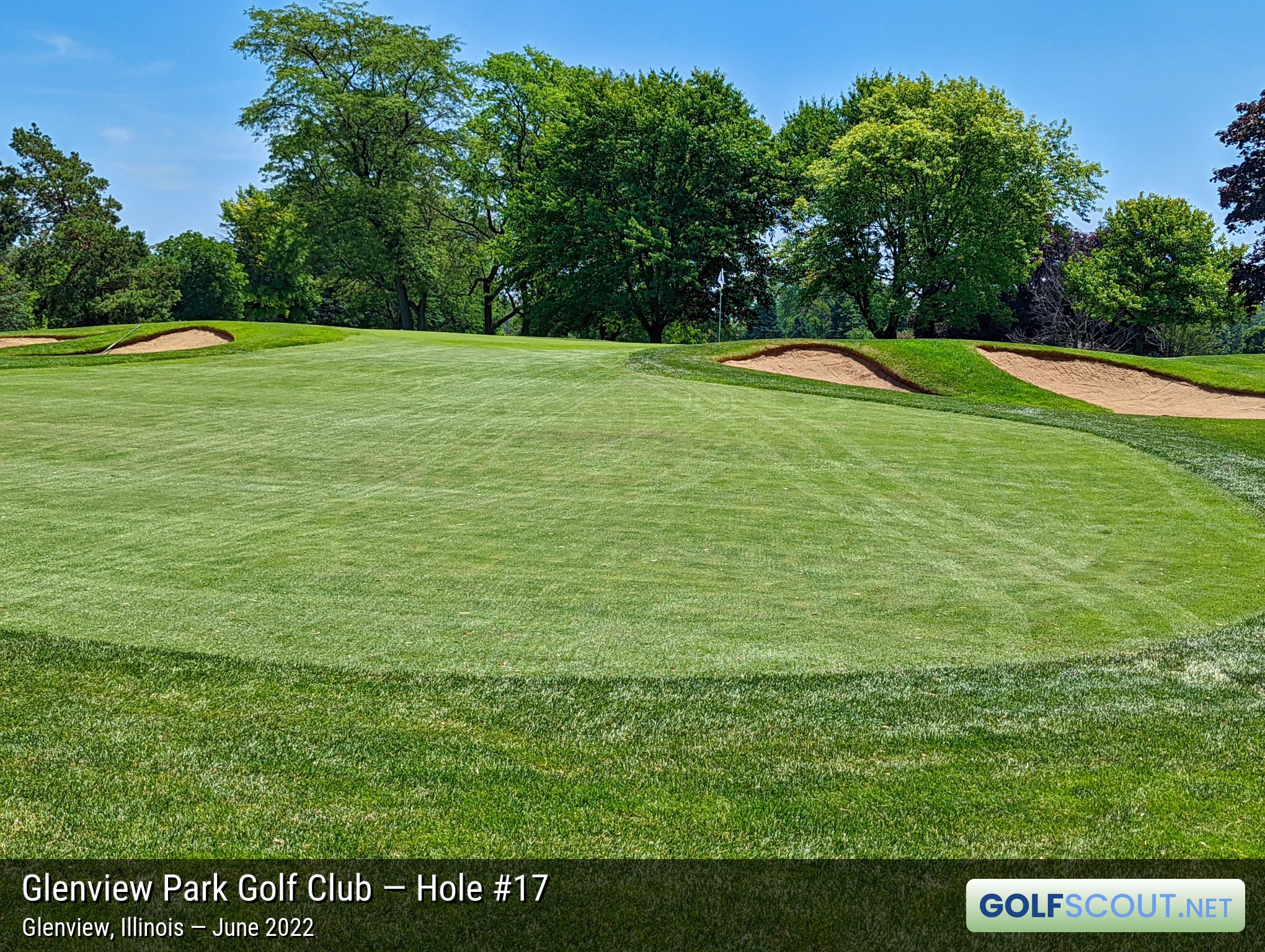 Photo of hole #17 at Glenview Park Golf Club in Glenview, Illinois. 