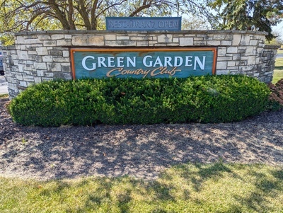 Green Garden Country Club Entrance Sign