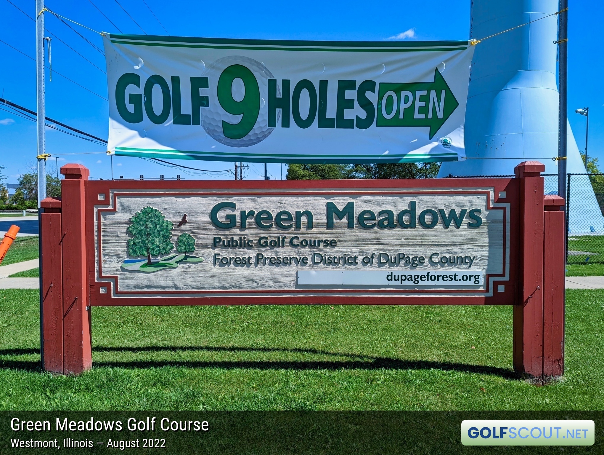 Sign at the entrance to Green Meadows Golf Course