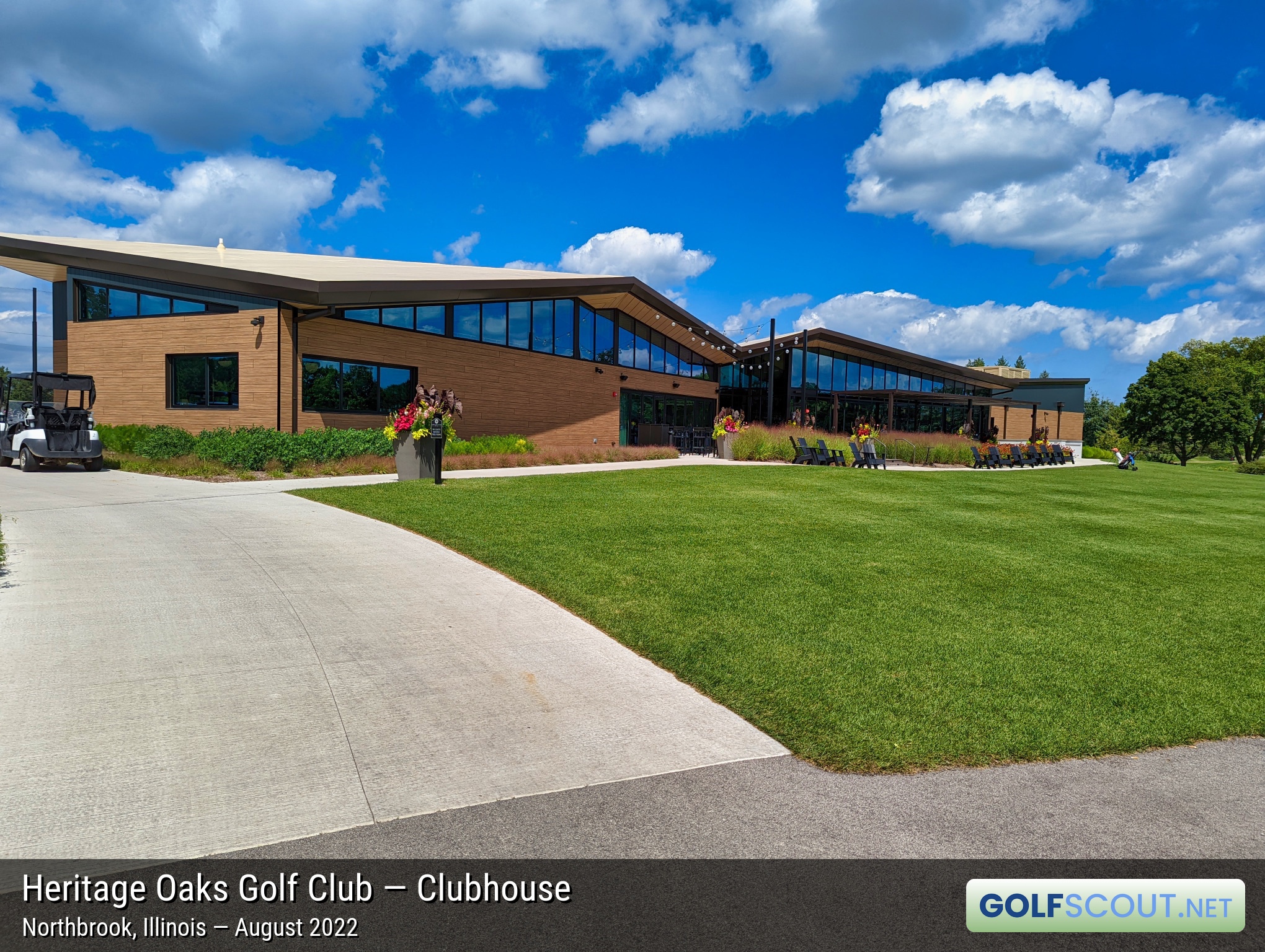 Photo of the clubhouse at Heritage Oaks Golf Club - Classic 18 in Northbrook, Illinois. 