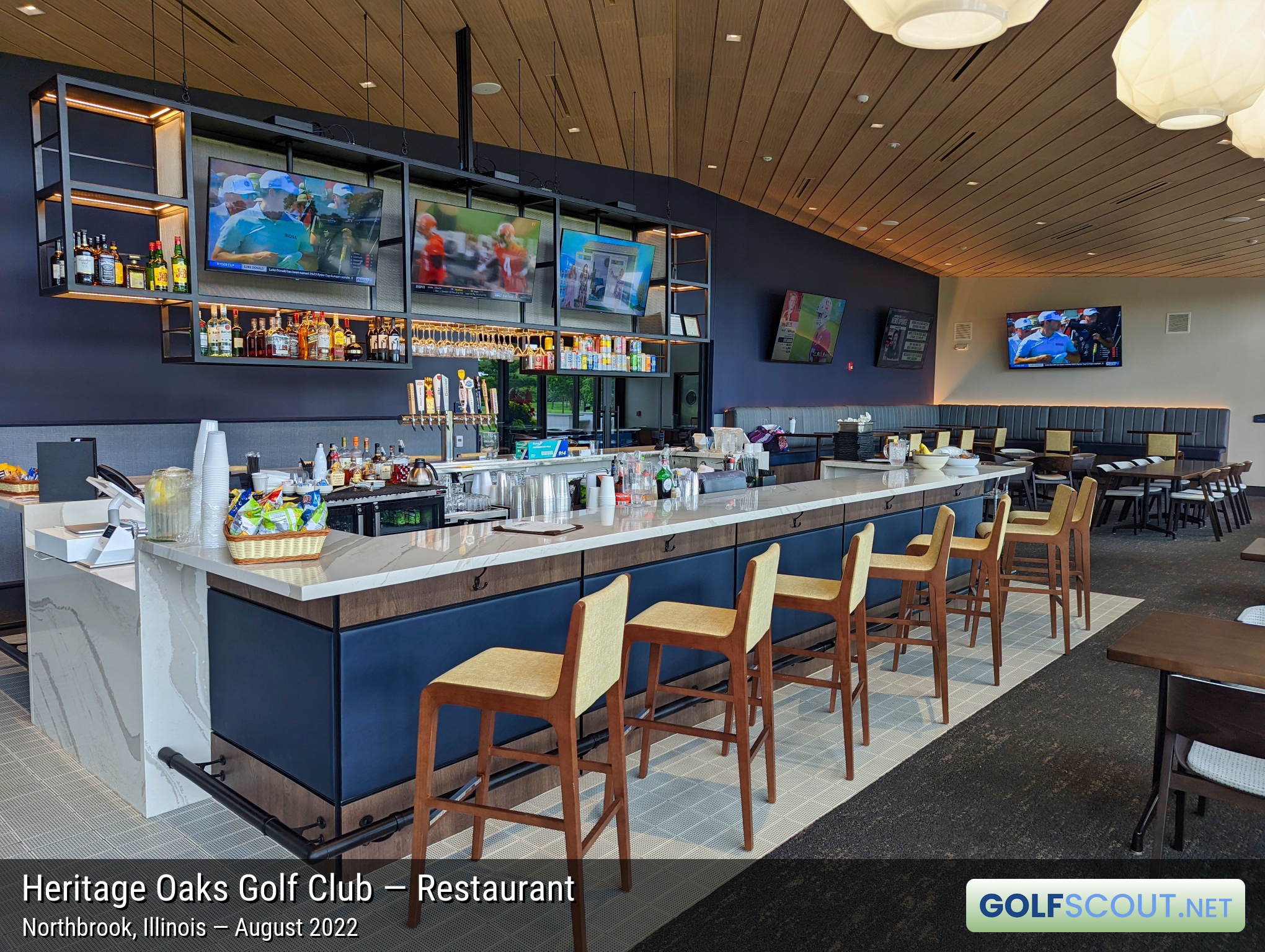 Photo of the restaurant at Heritage Oaks Golf Club - Classic 18 in Northbrook, Illinois. 