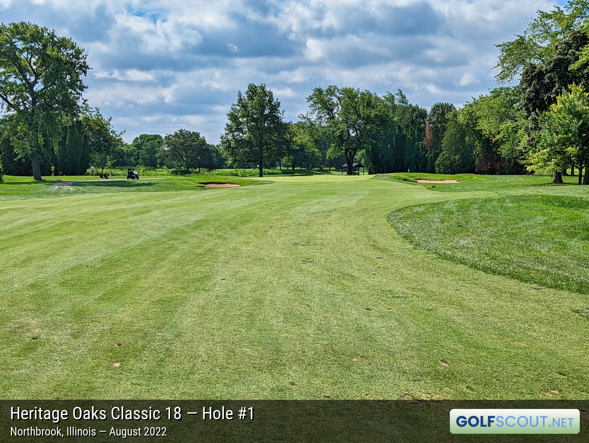 Photo of hole #1 at Heritage Oaks Golf Club - Classic 18 in Northbrook, Illinois. 