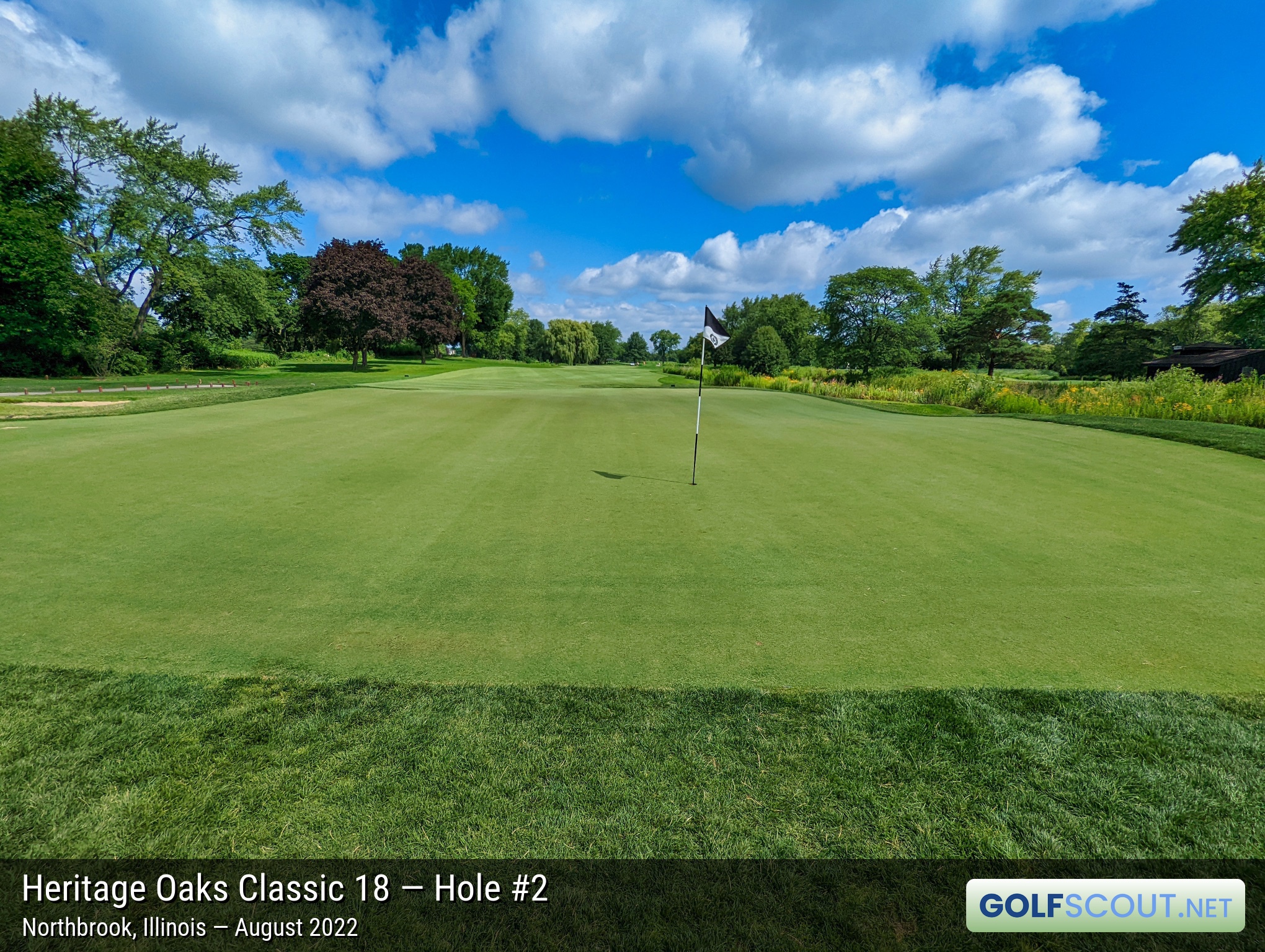 Photo of hole #2 at Heritage Oaks Golf Club - Classic 18 in Northbrook, Illinois. 