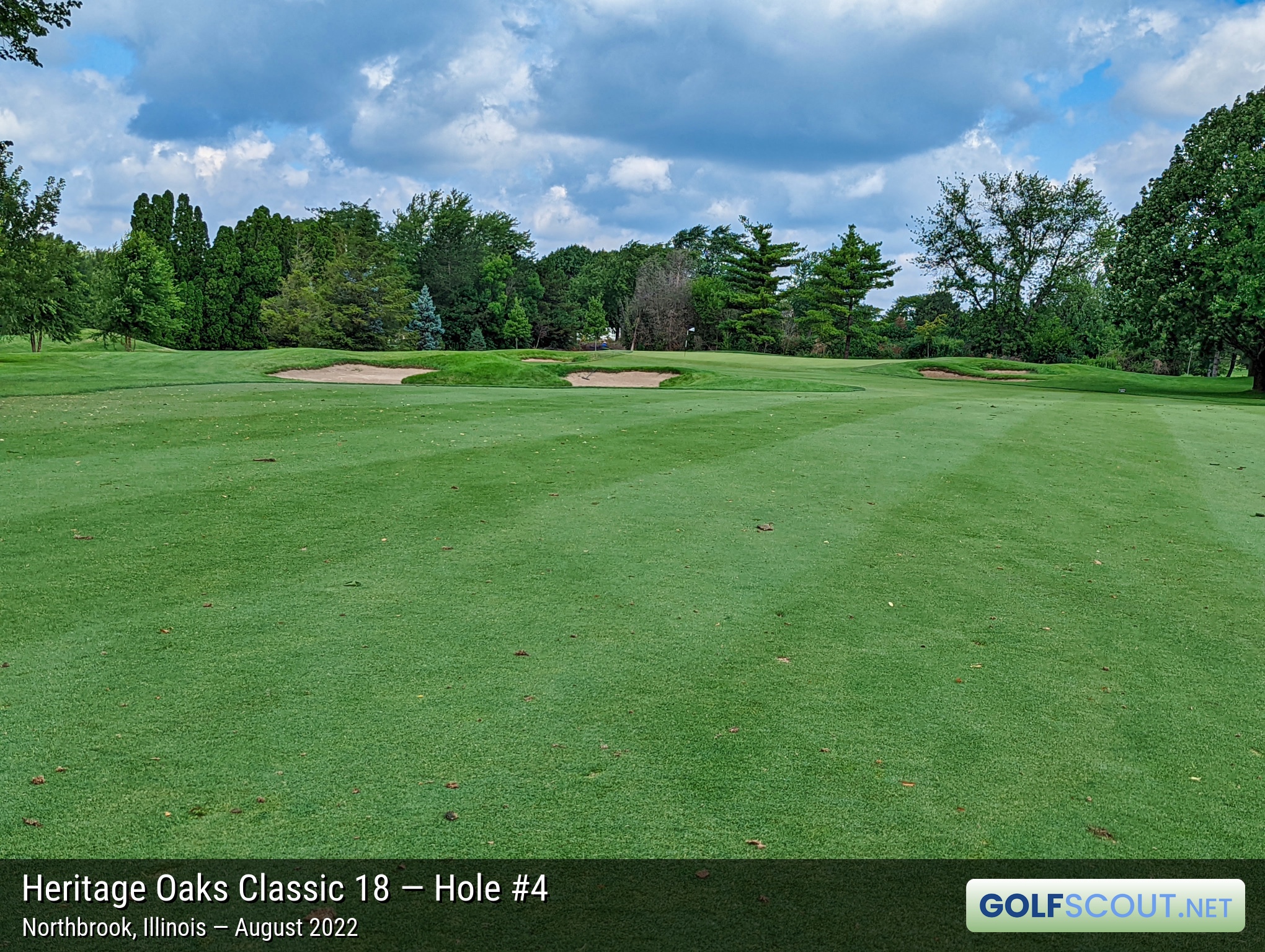 Photo of hole #4 at Heritage Oaks Golf Club - Classic 18 in Northbrook, Illinois. 