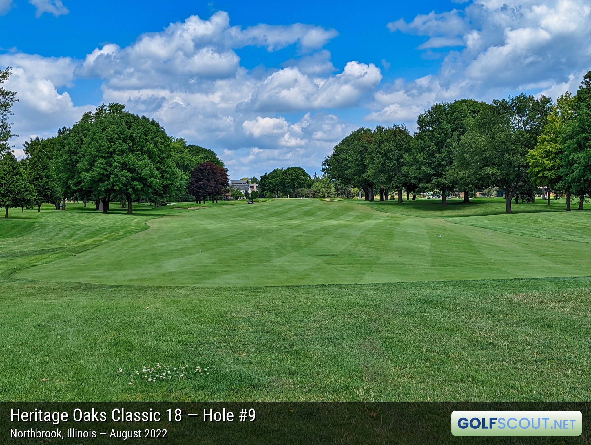 Photo of hole #9 at Heritage Oaks Golf Club - Classic 18 in Northbrook, Illinois. 