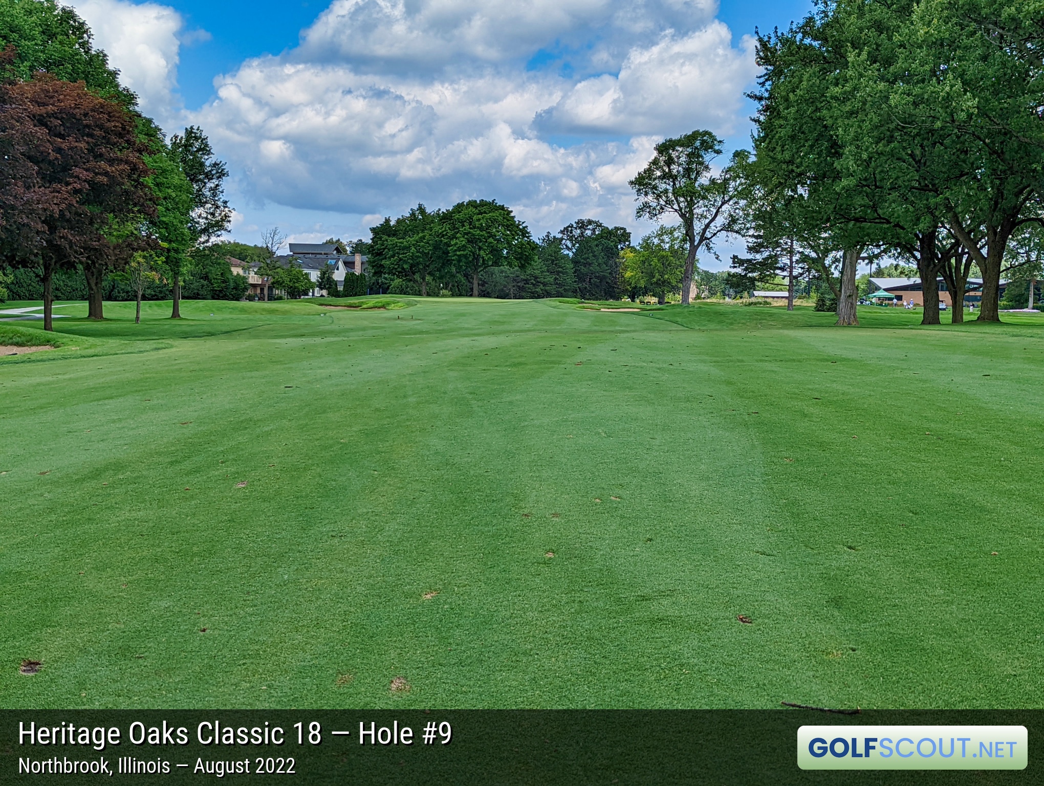 Photo of hole #9 at Heritage Oaks Golf Club - Classic 18 in Northbrook, Illinois. 