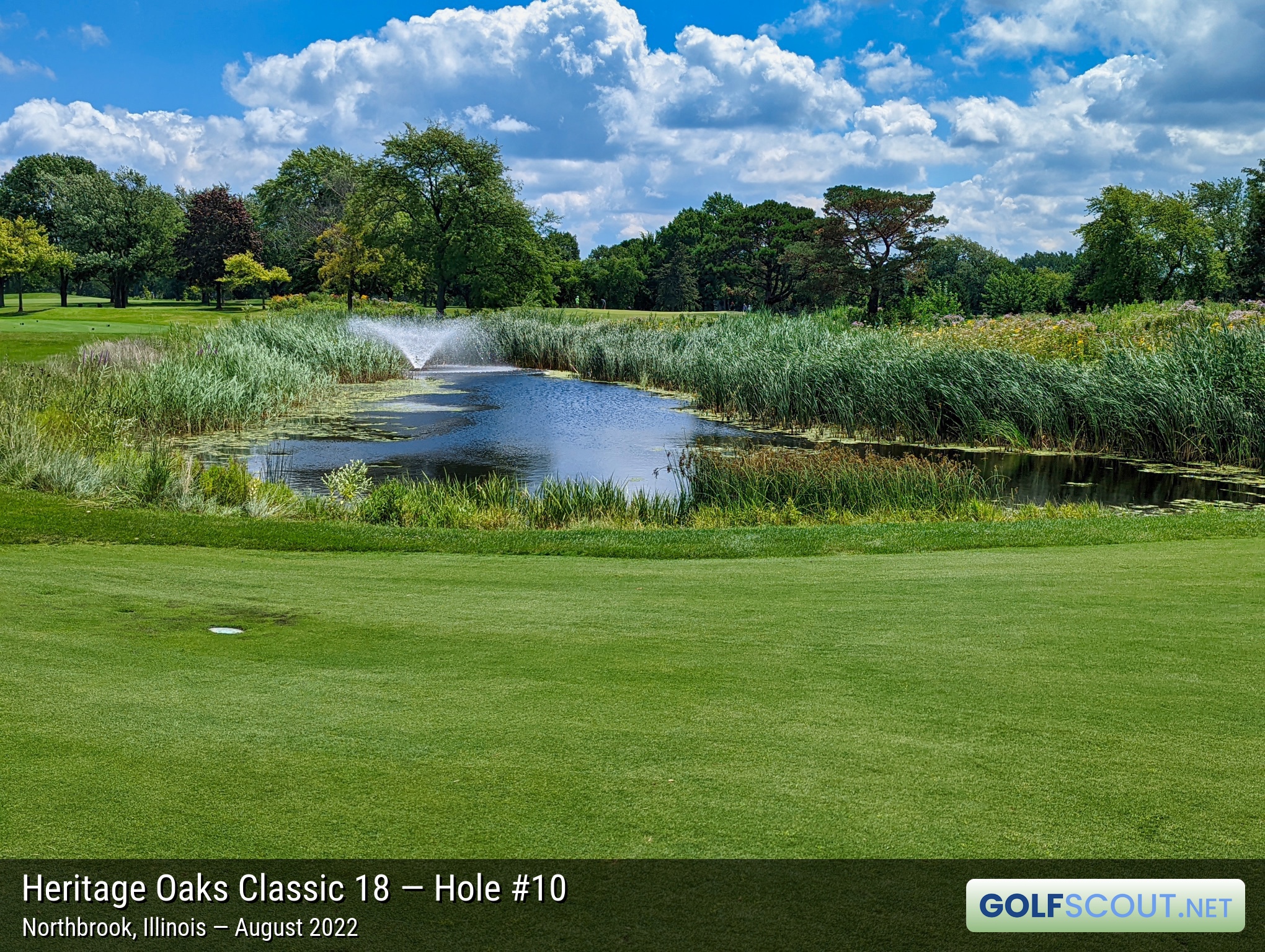 Photo of hole #10 at Heritage Oaks Golf Club - Classic 18 in Northbrook, Illinois. 