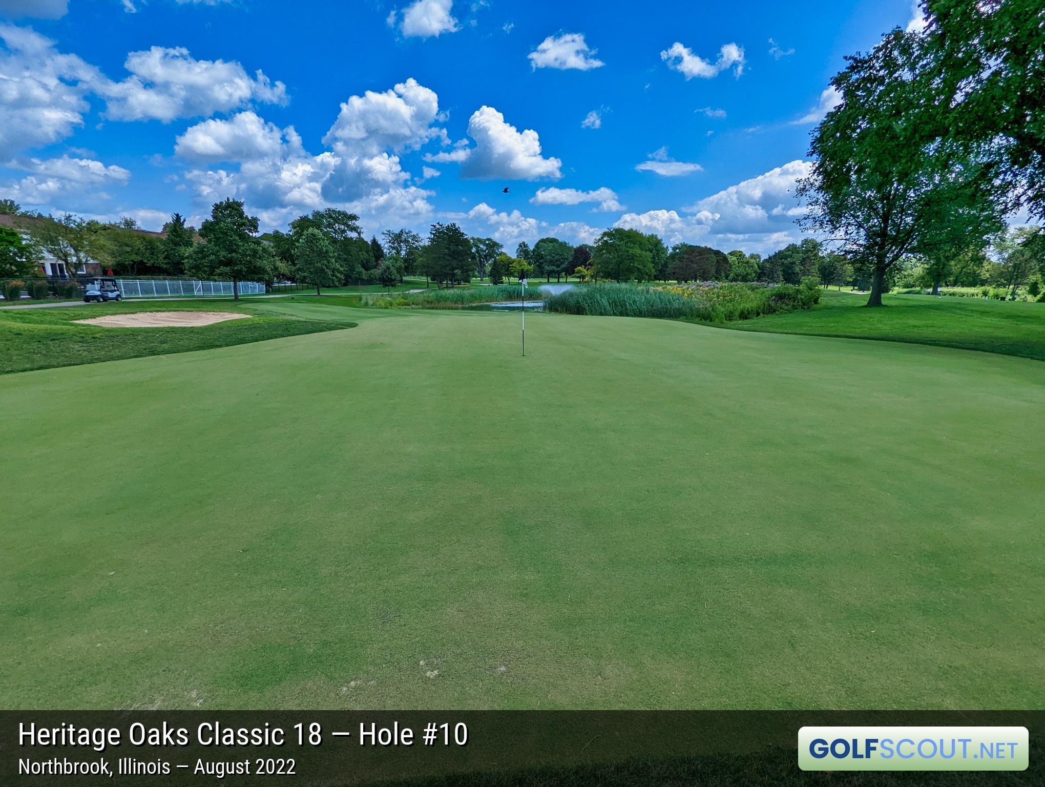 Photo of hole #10 at Heritage Oaks Golf Club - Classic 18 in Northbrook, Illinois. 