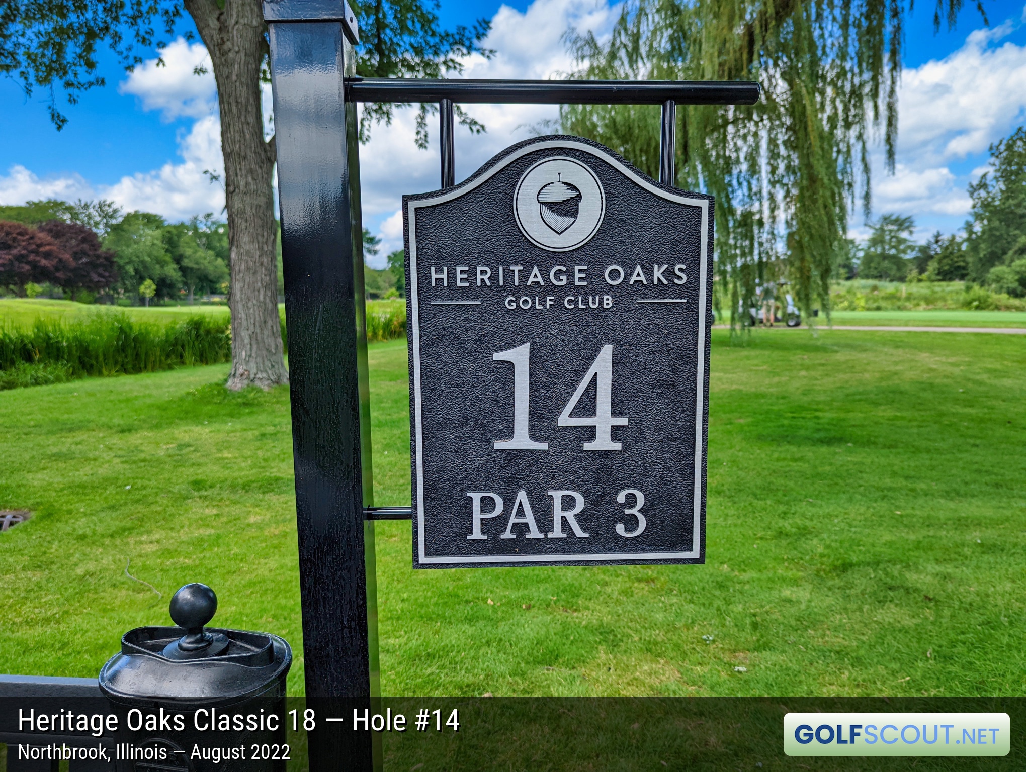 Photo of hole #14 at Heritage Oaks Golf Club - Classic 18 in Northbrook, Illinois. 