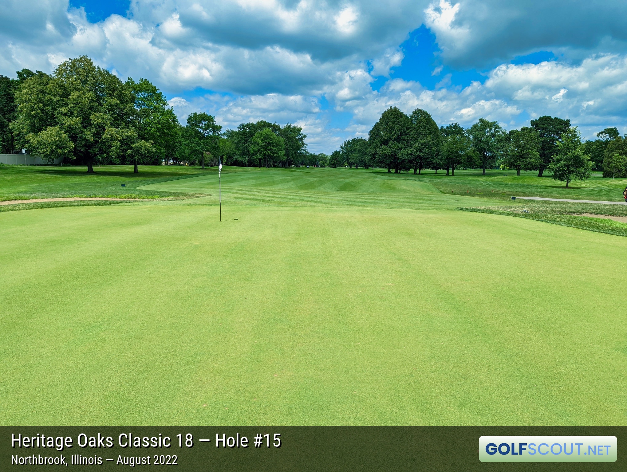 Photo of hole #15 at Heritage Oaks Golf Club - Classic 18 in Northbrook, Illinois. 