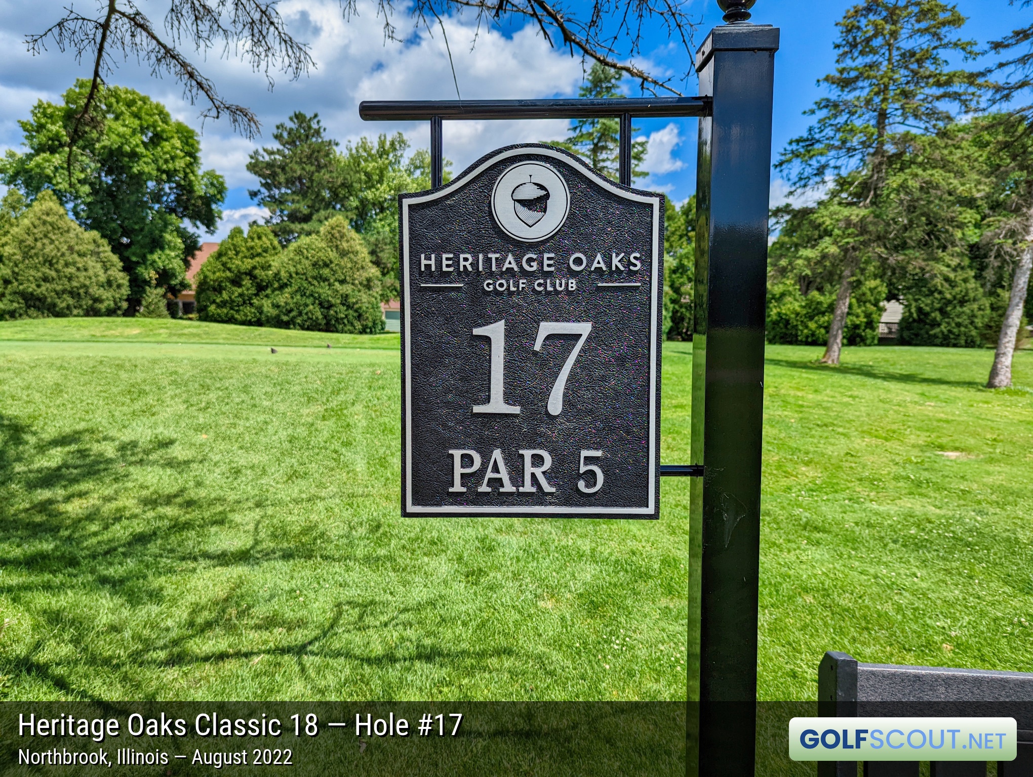 Photo of hole #17 at Heritage Oaks Golf Club - Classic 18 in Northbrook, Illinois. 