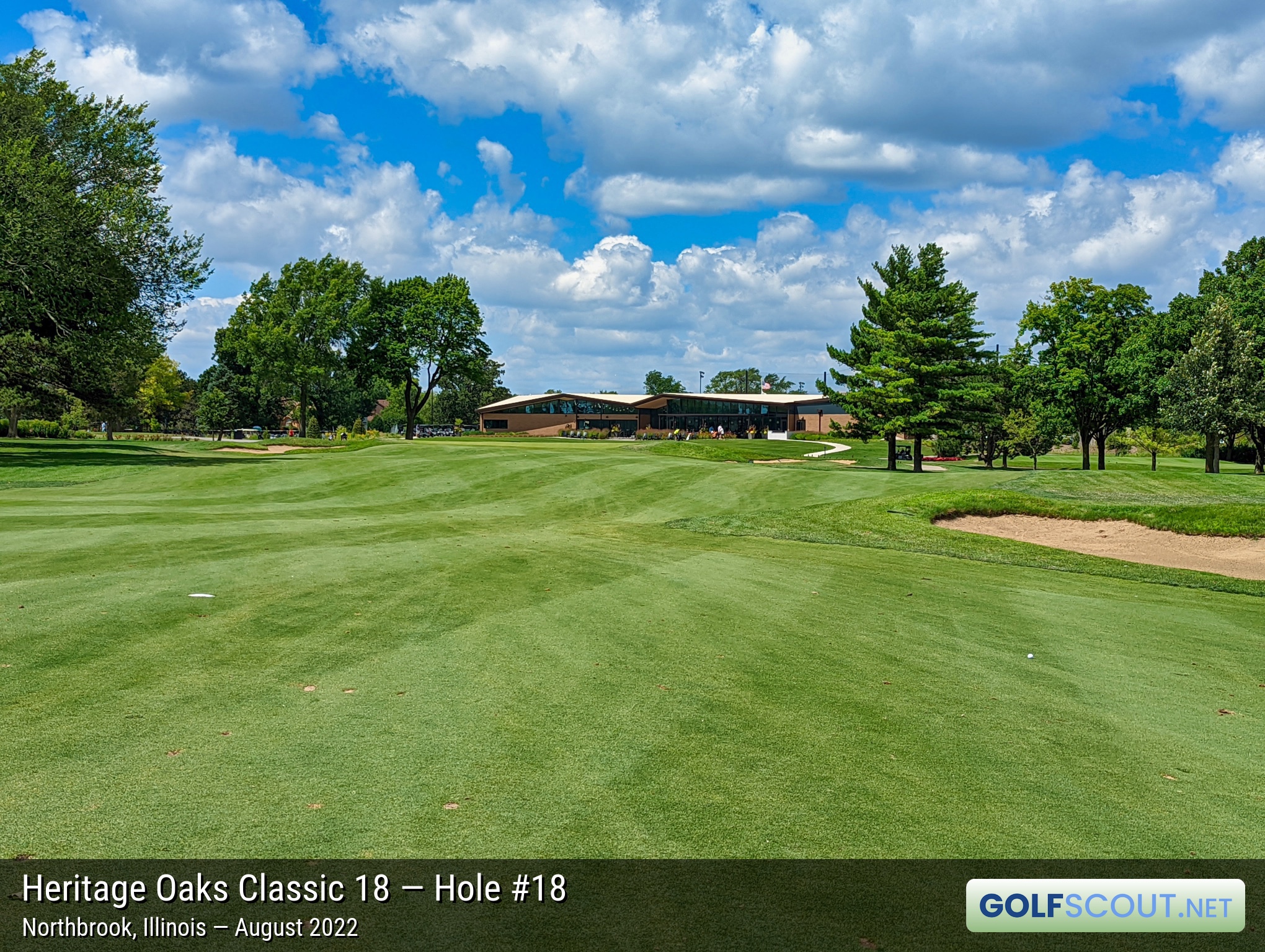 Photo of hole #18 at Heritage Oaks Golf Club - Classic 18 in Northbrook, Illinois. 