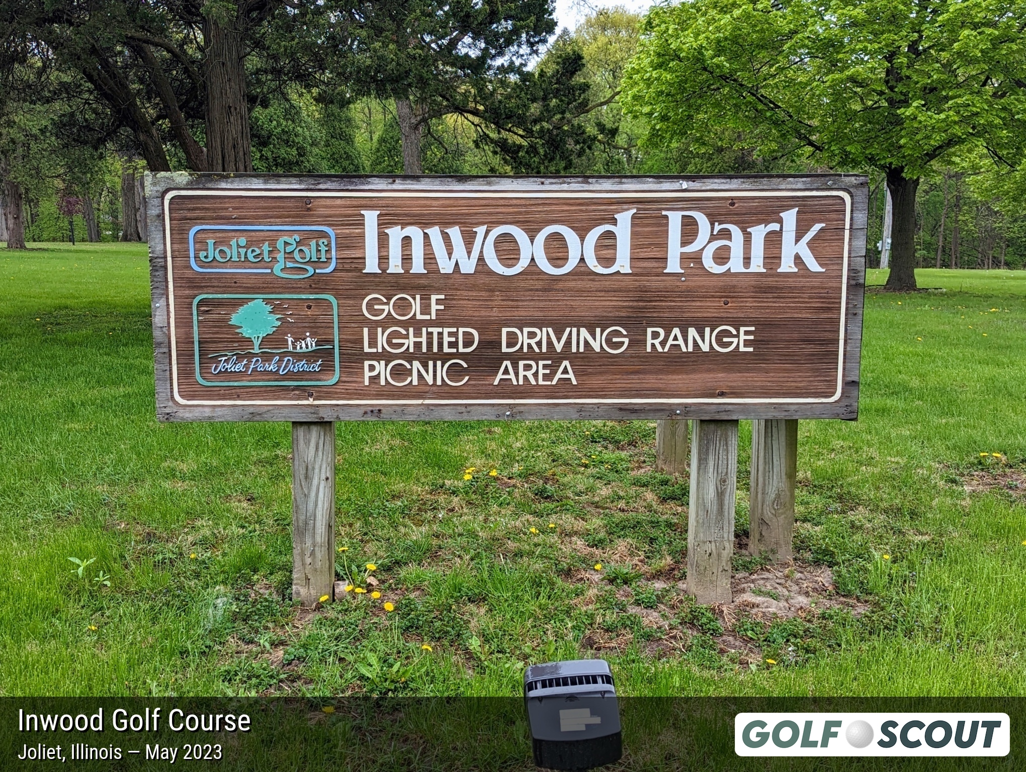 Sign at the entrance to Inwood Golf Course