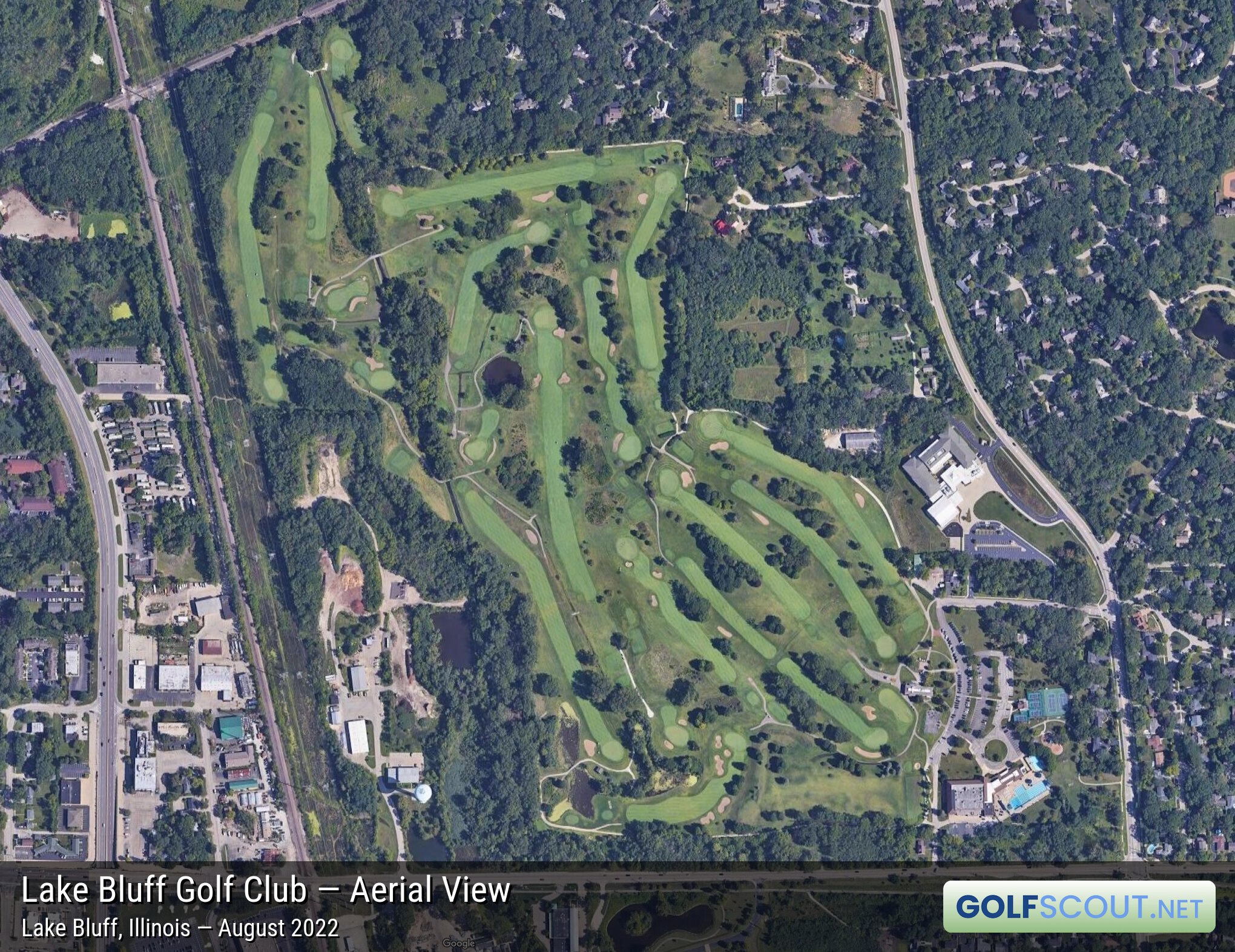 Aerial satellite imagery of Lake Bluff Golf Club in Lake Bluff, Illinois. 