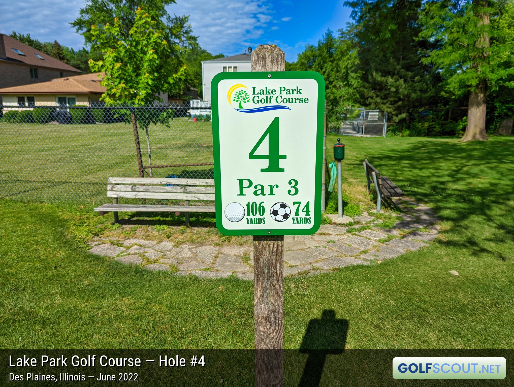 Photo of hole #4 at Lake Park Golf Course in Des Plaines, Illinois. 