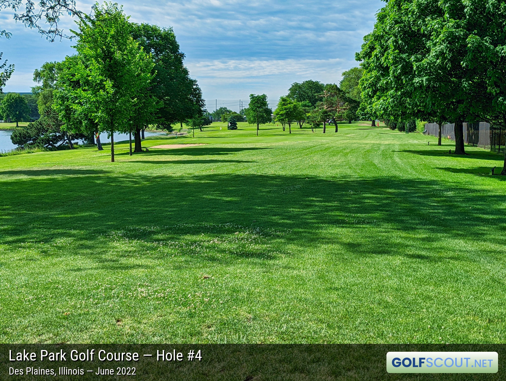 Photo of hole #4 at Lake Park Golf Course in Des Plaines, Illinois. 