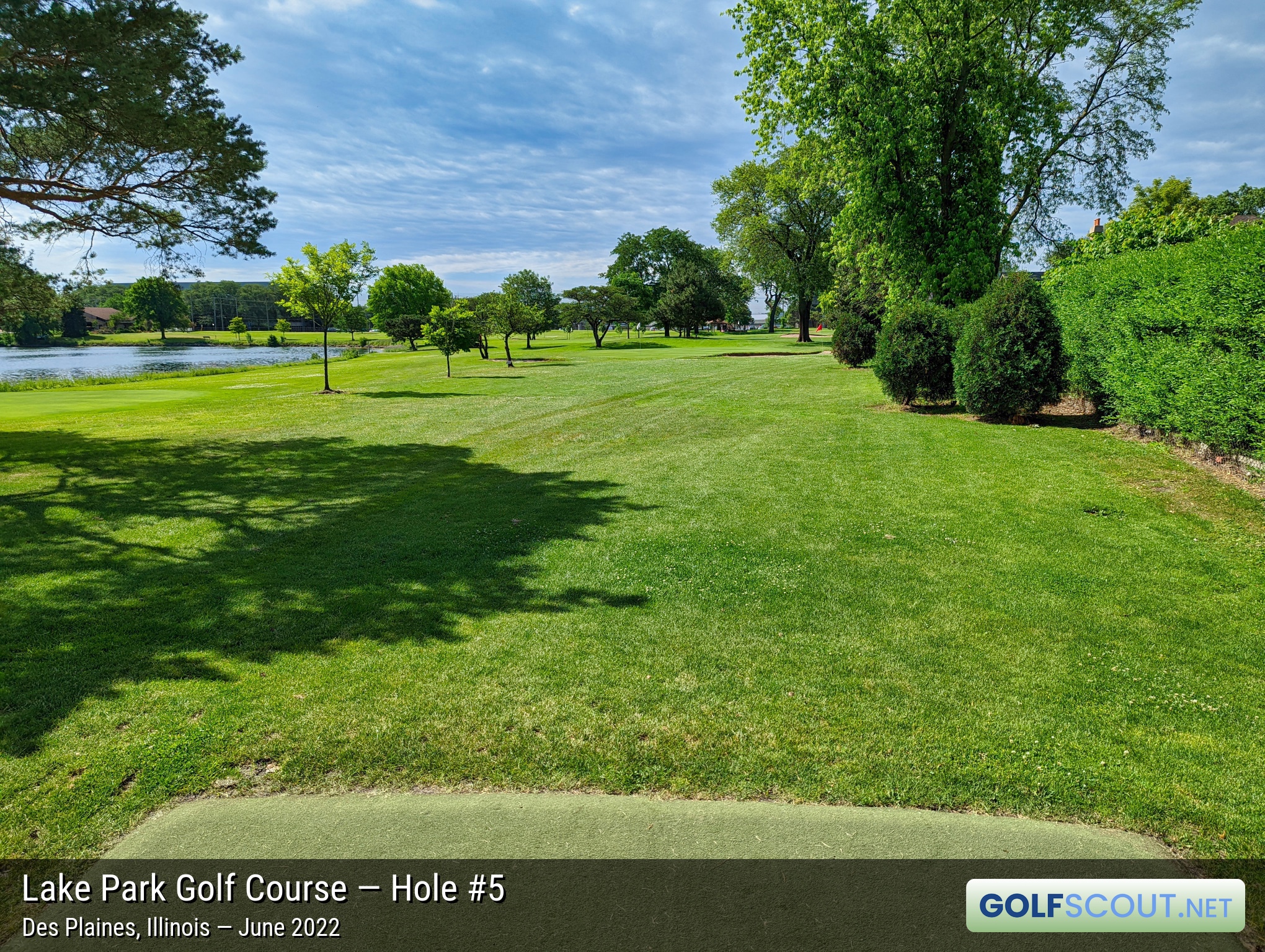 Photo of hole #5 at Lake Park Golf Course in Des Plaines, Illinois. 