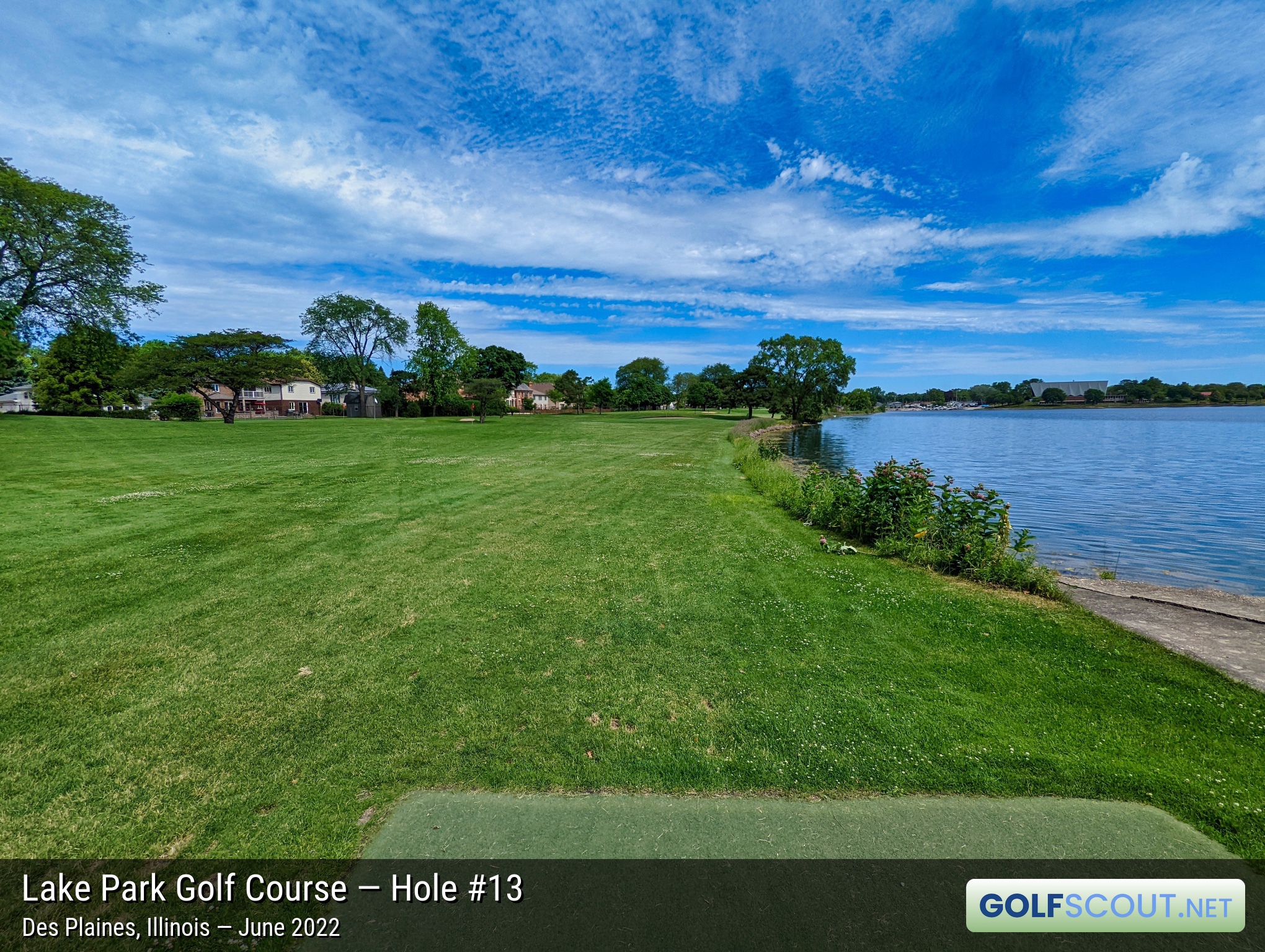 Photo of hole #13 at Lake Park Golf Course in Des Plaines, Illinois. 