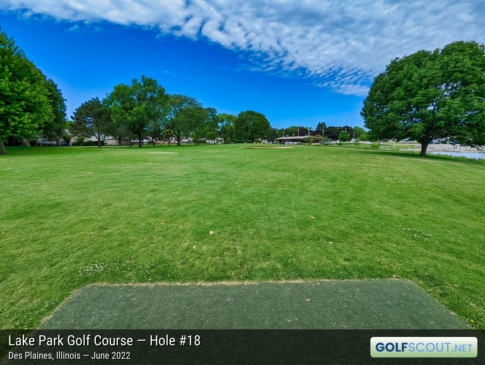 Photo of hole #18 at Lake Park Golf Course in Des Plaines, Illinois. 