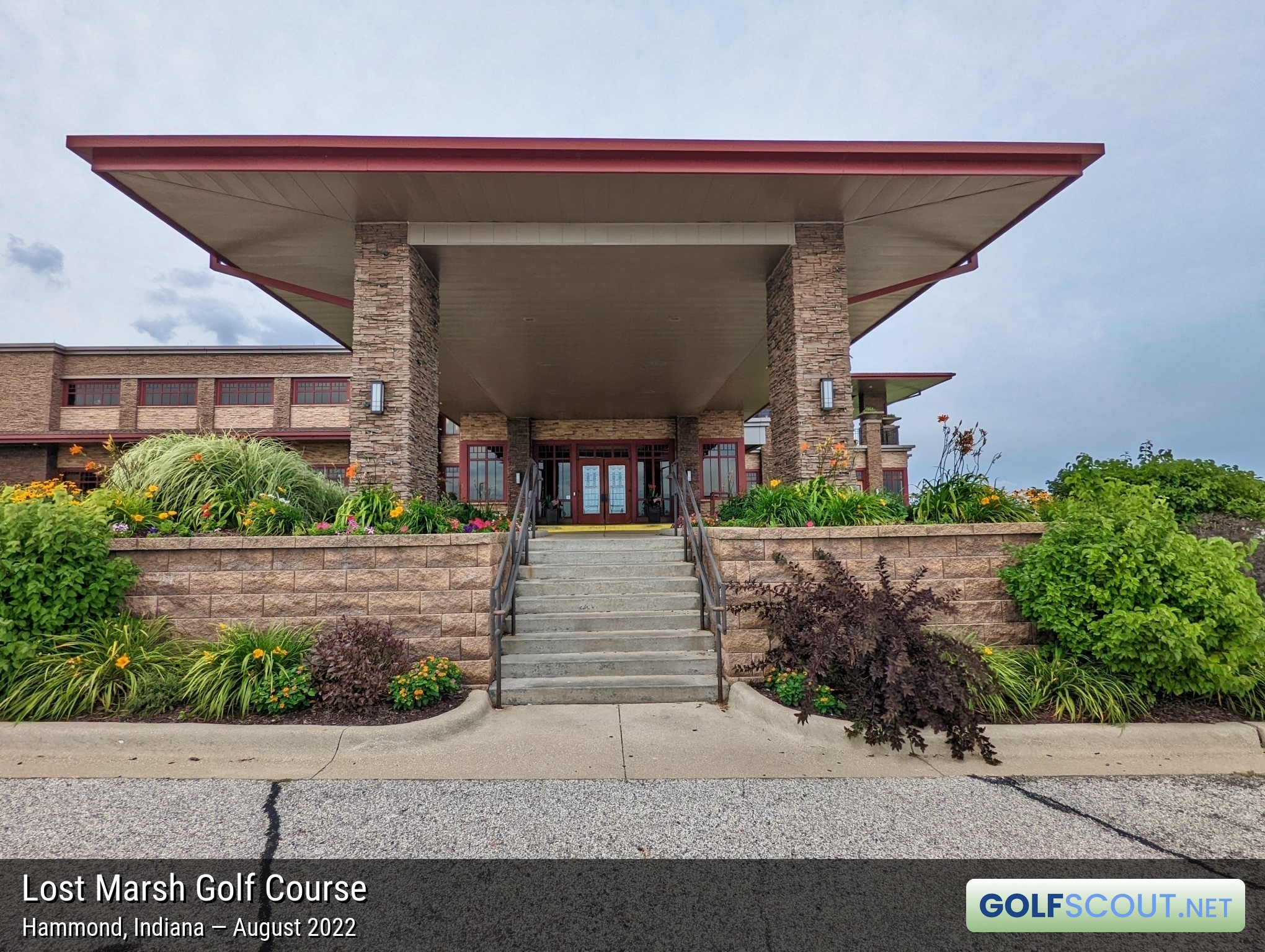 Photo of the clubhouse at Lost Marsh Golf Course in Hammond, Indiana. 