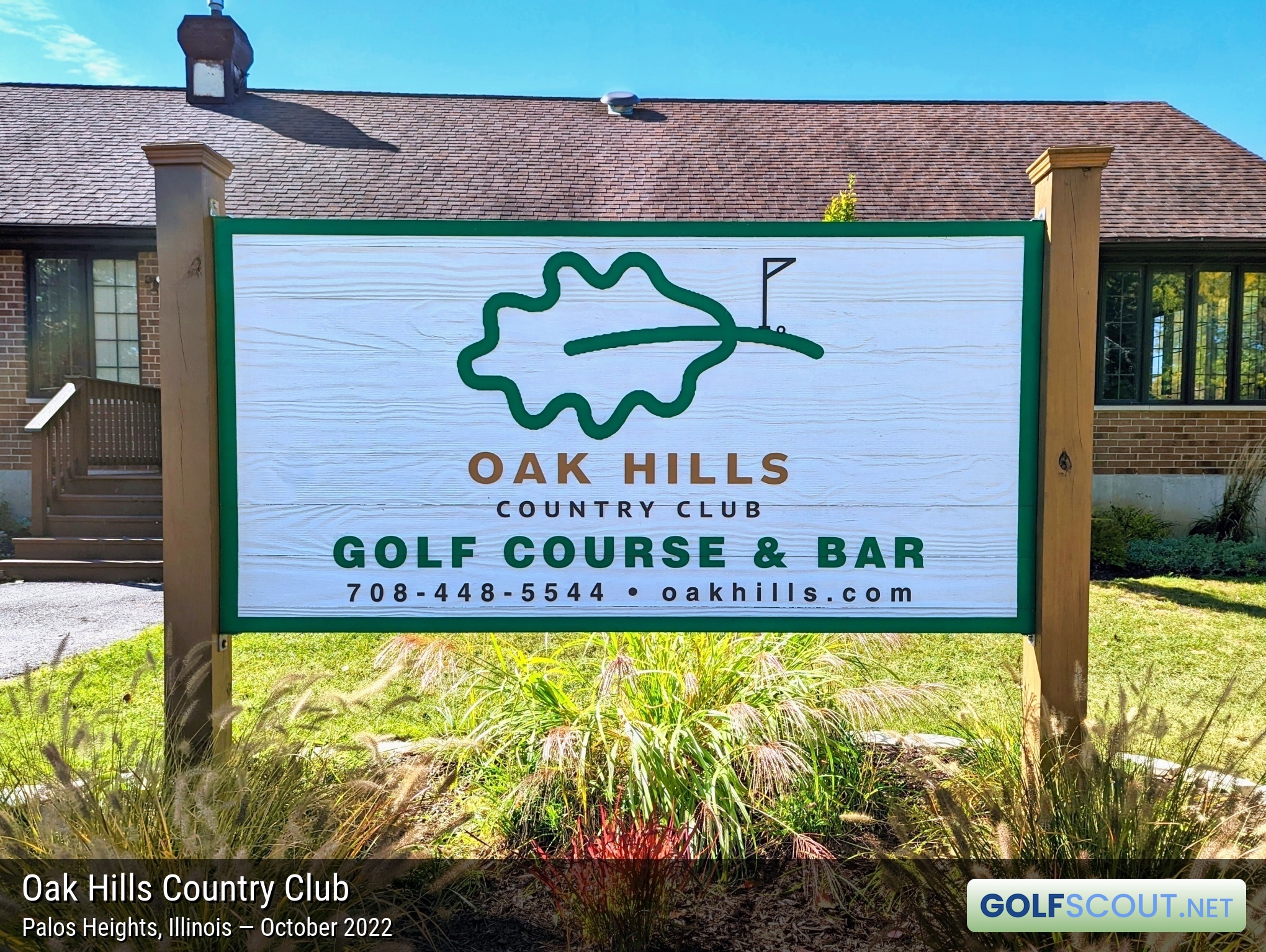 Sign at the entrance to Oak Hills Country Club