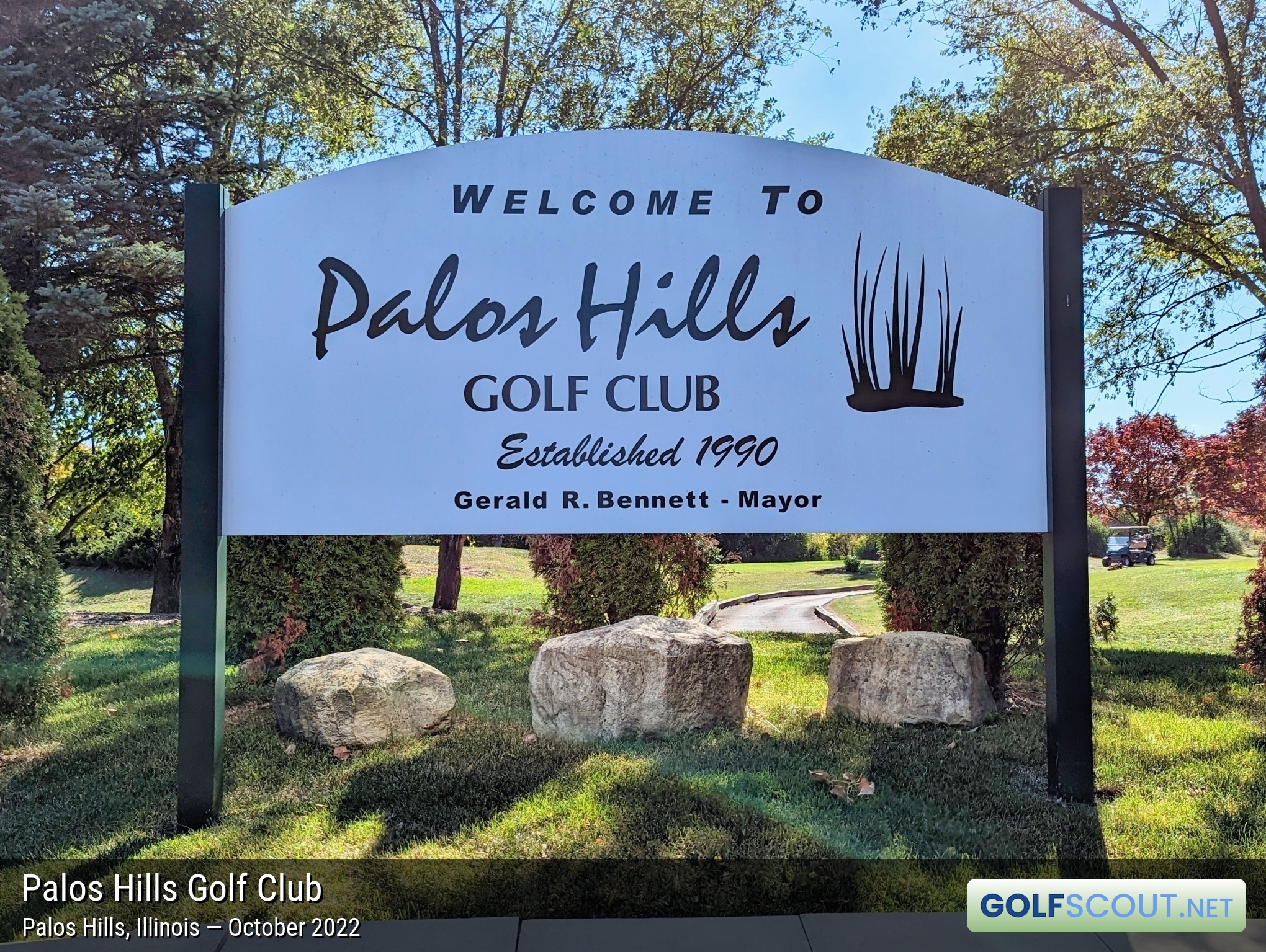 Sign at the entrance to Palos Hills Golf Club