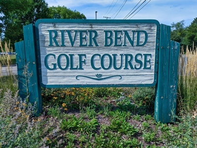 River Bend Golf Club Entrance Sign