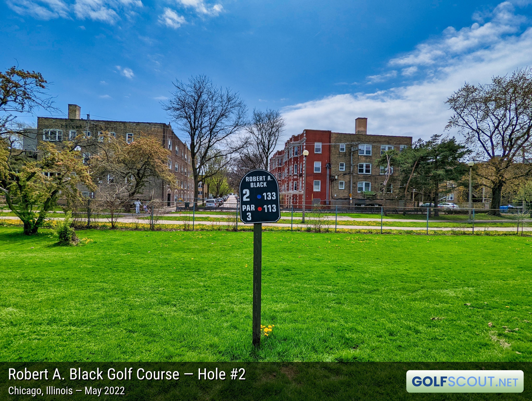 Photo of hole #2 at Robert A. Black Golf Course in Chicago, Illinois. 