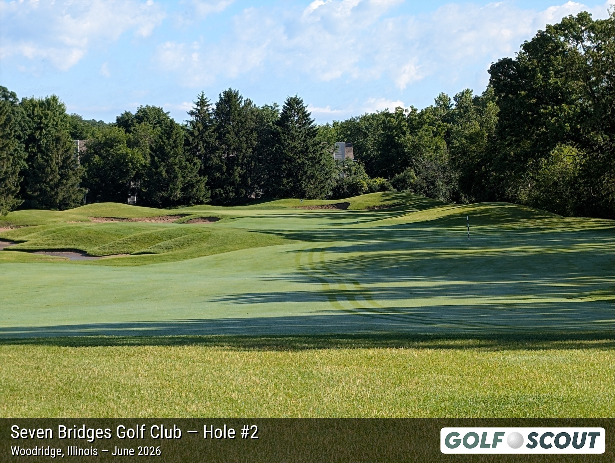 Hole 2 at Seven Bridges Golf Club