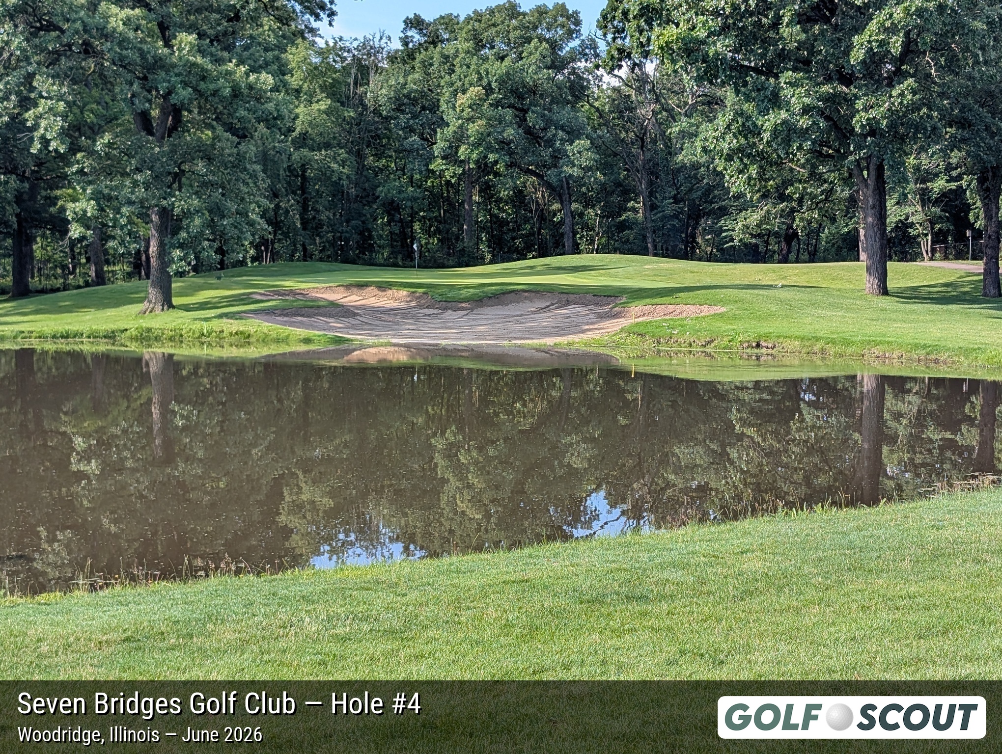Hole 4 at Seven Bridges Golf Club