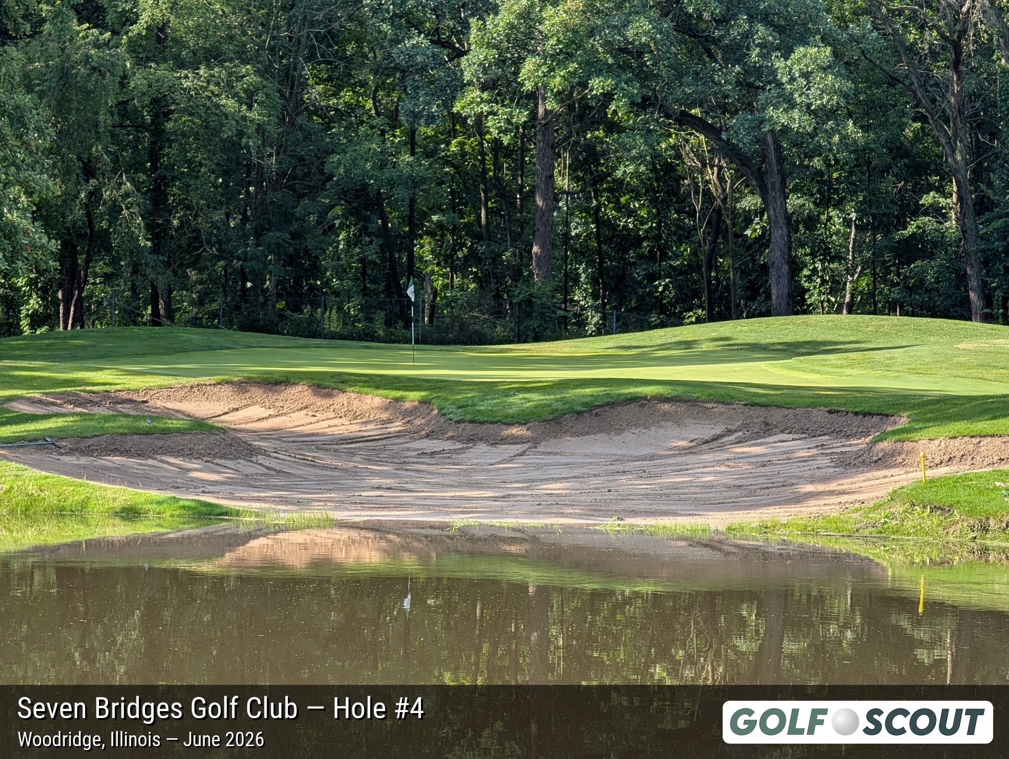 Hole 4 at Seven Bridges Golf Club