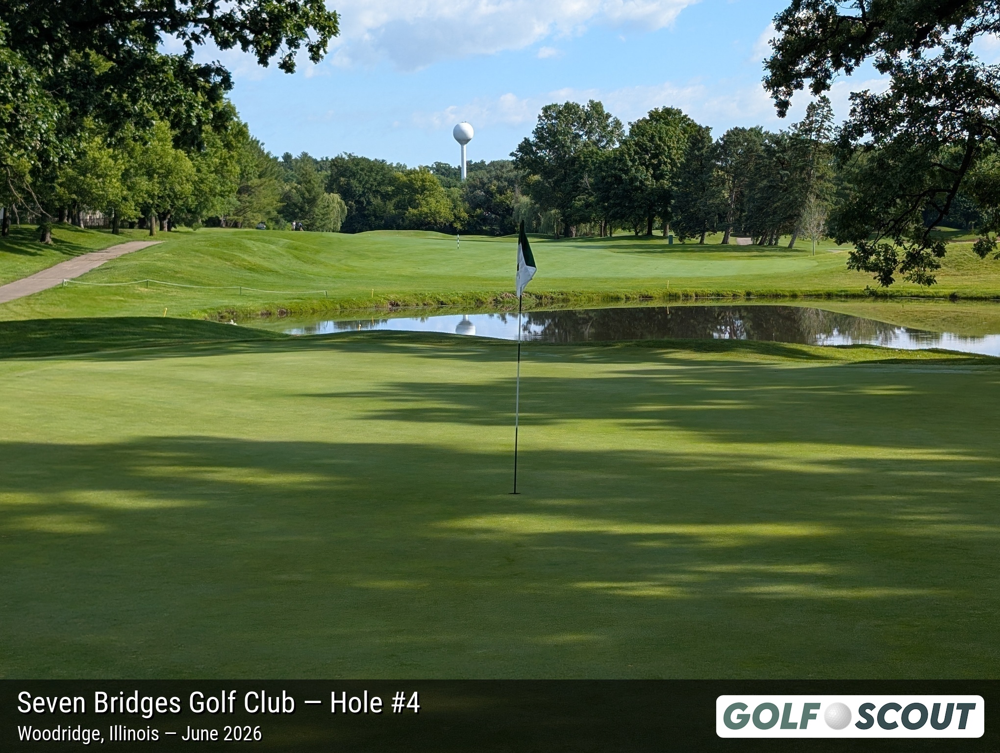 Hole 4 at Seven Bridges Golf Club