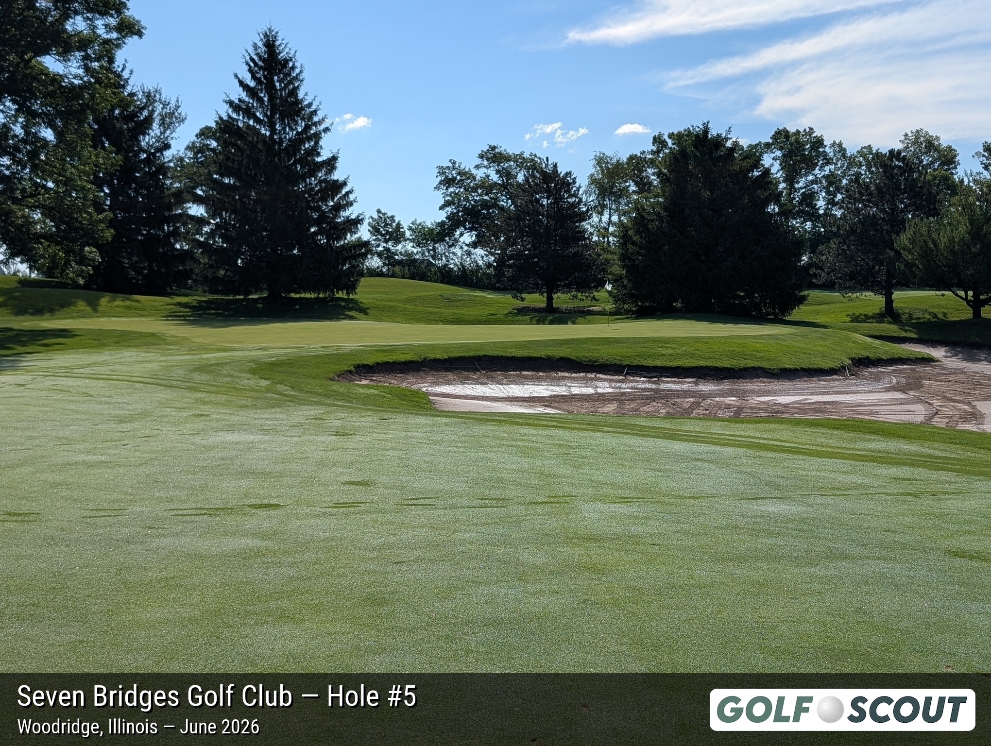 Hole 5 at Seven Bridges Golf Club
